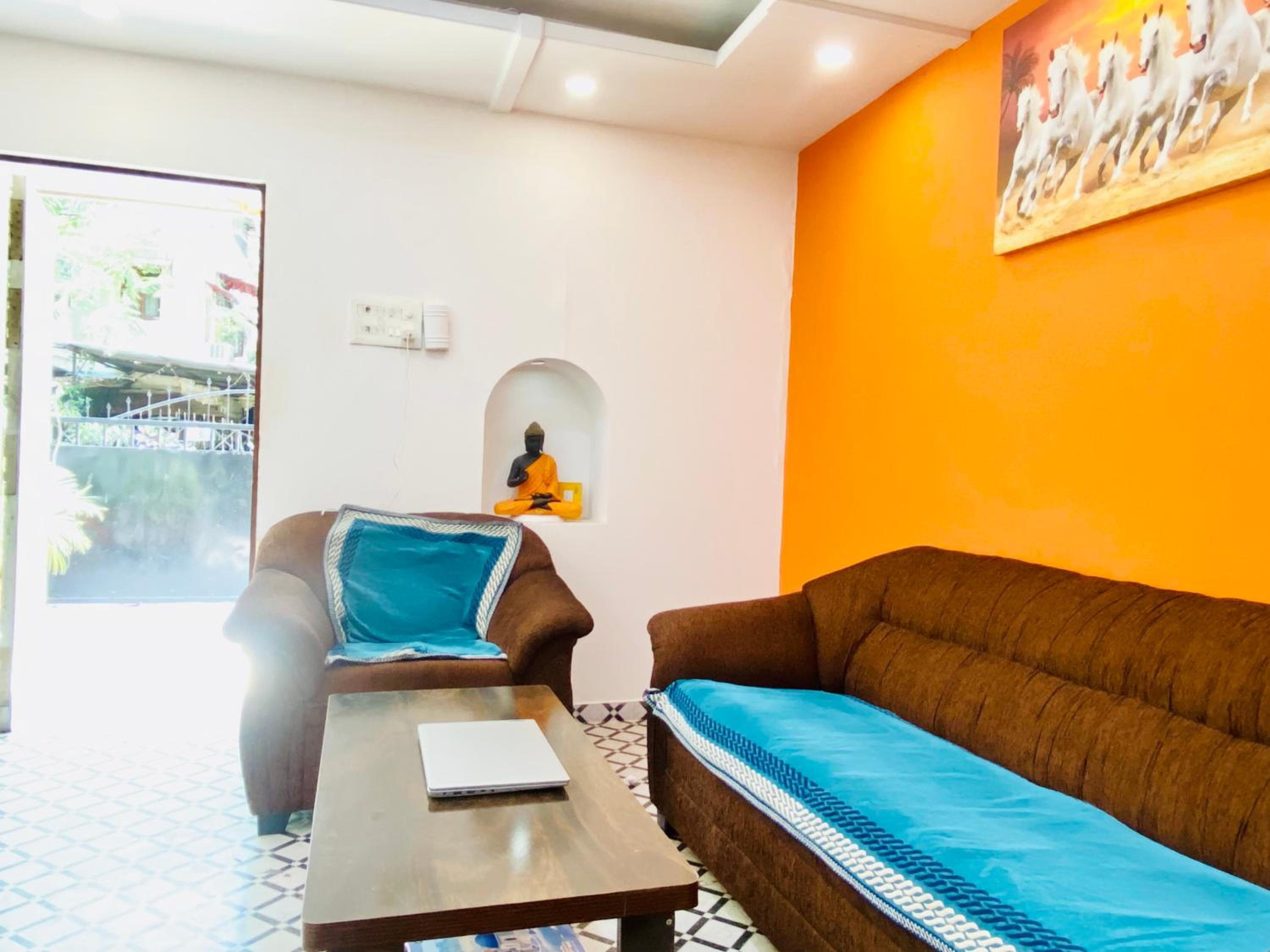 Budget Private Ac Room with Kitchen Near Osho Garden