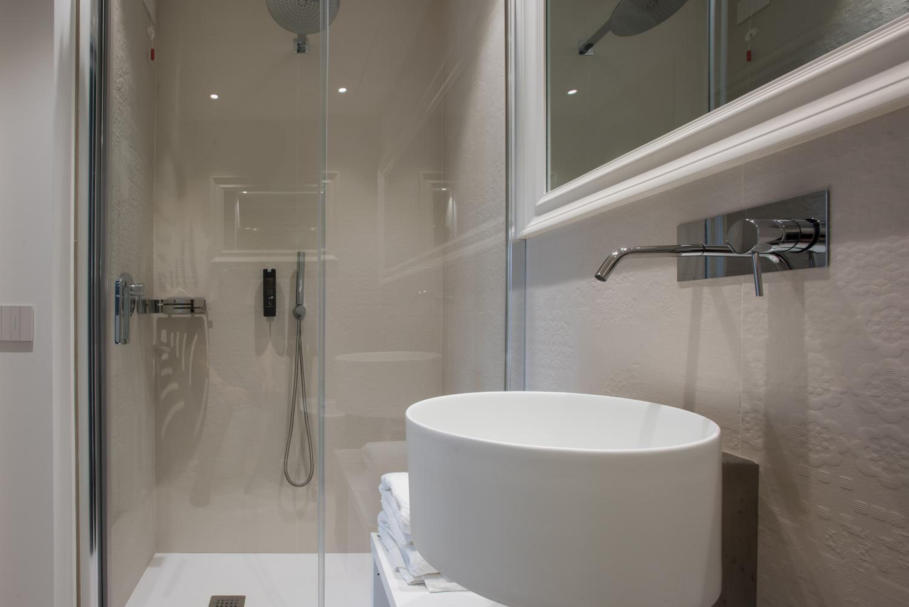 Cagliari Luxury Design view 2