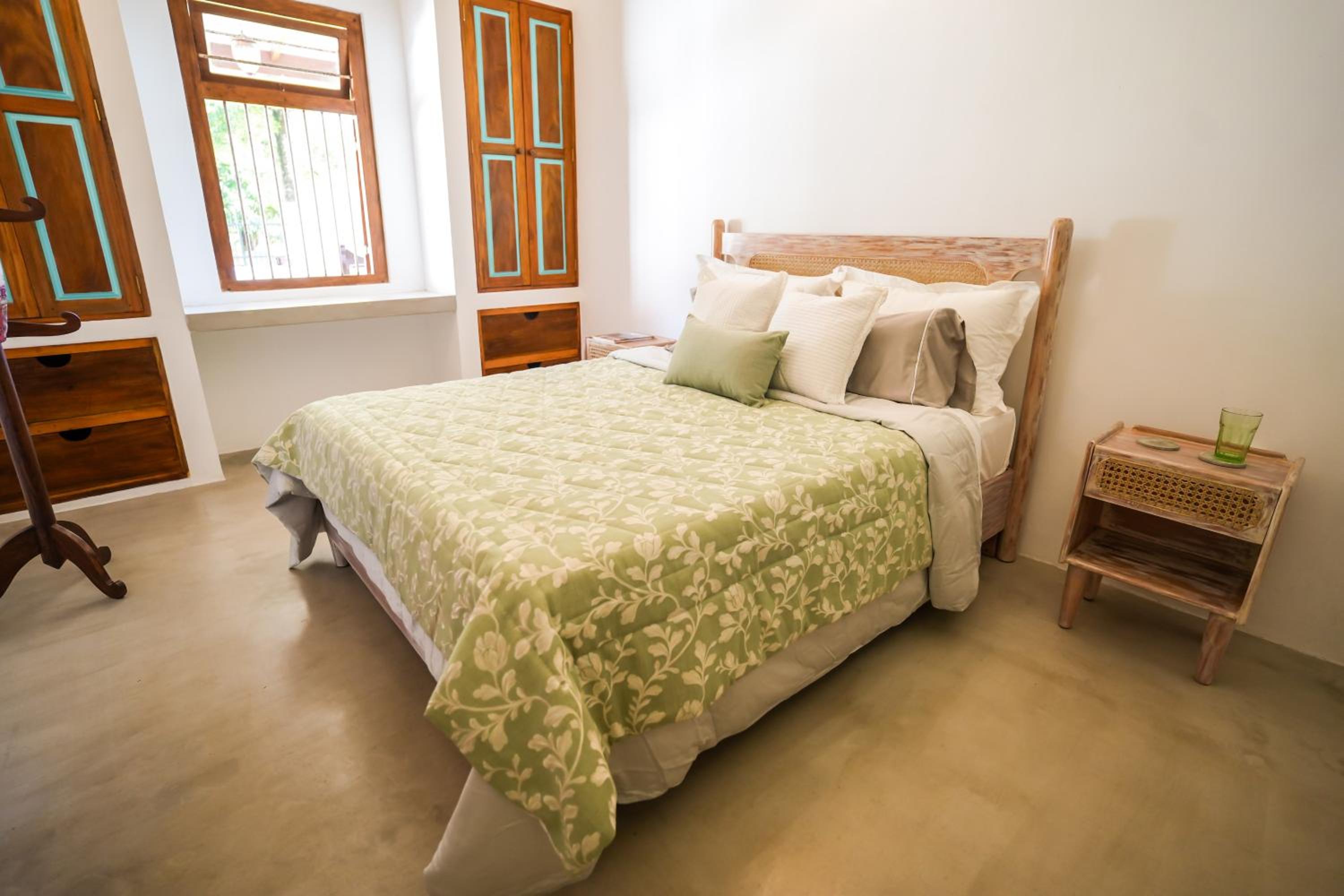 Summer House - Private villa close to International Airport BIA view 5