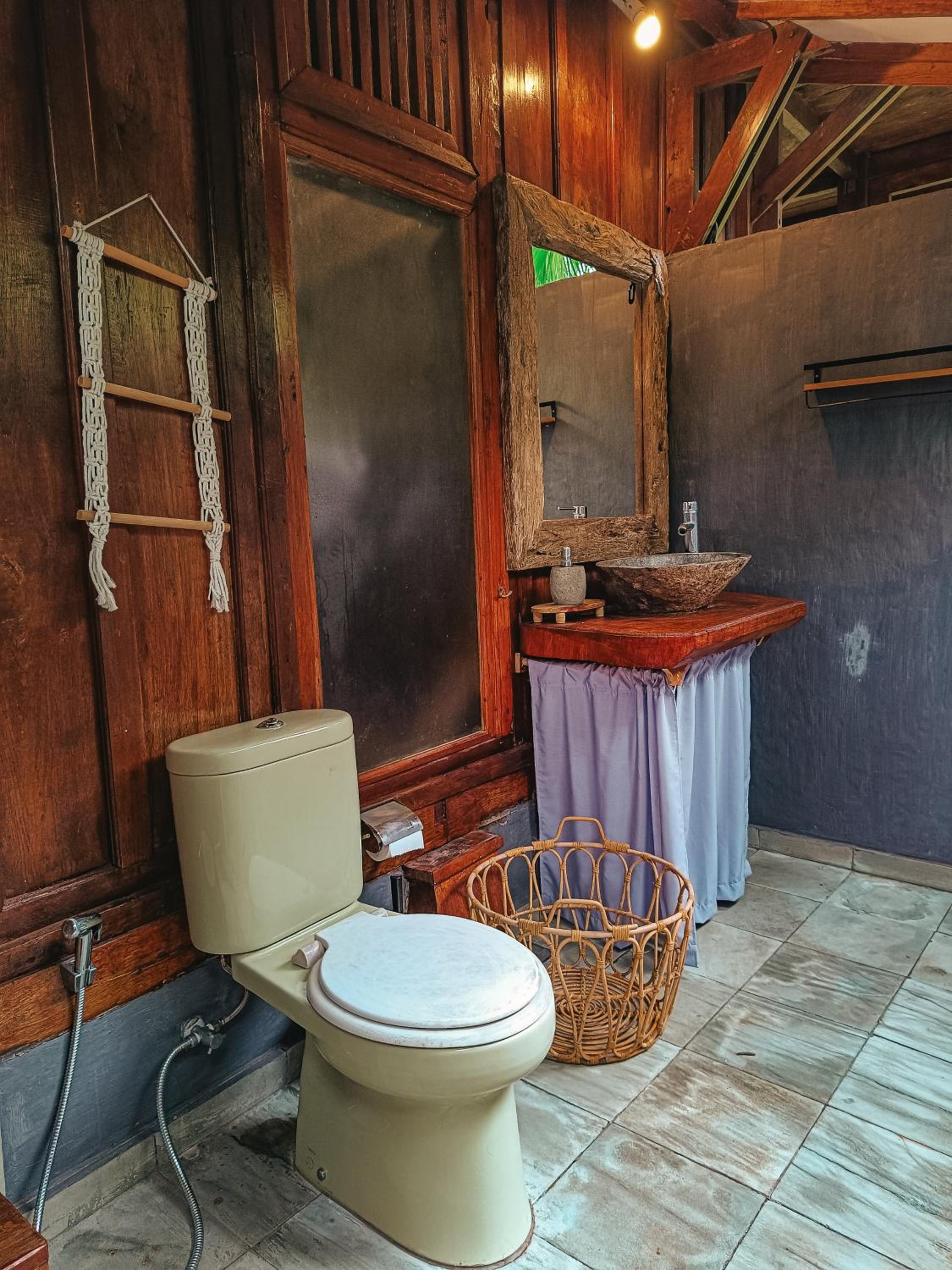 Alaya Ecolodge