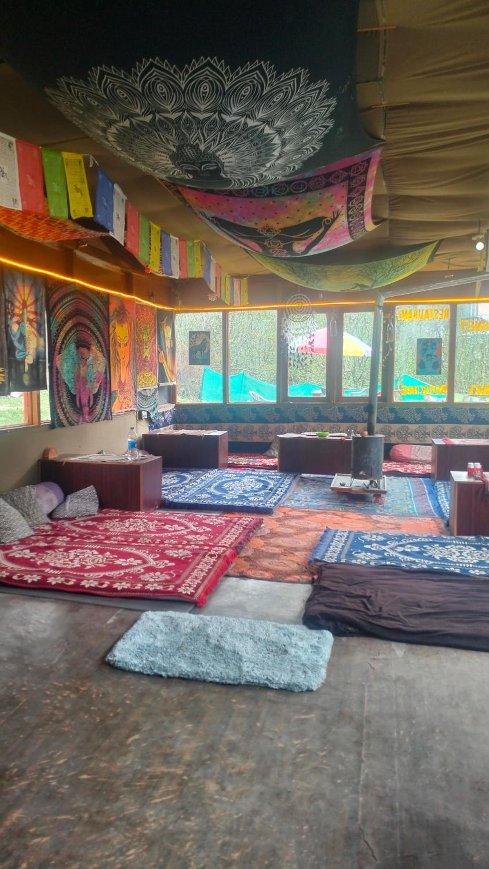 lounge