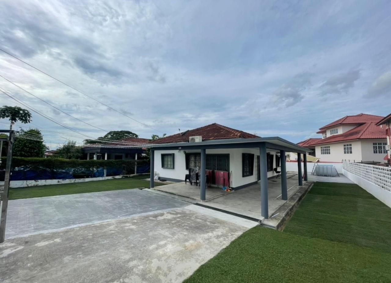 KSL Bungalow JBCC MidValley Mini Theater Pool CIQ
