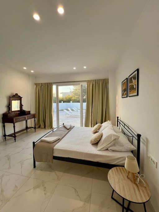 Villa Marinos