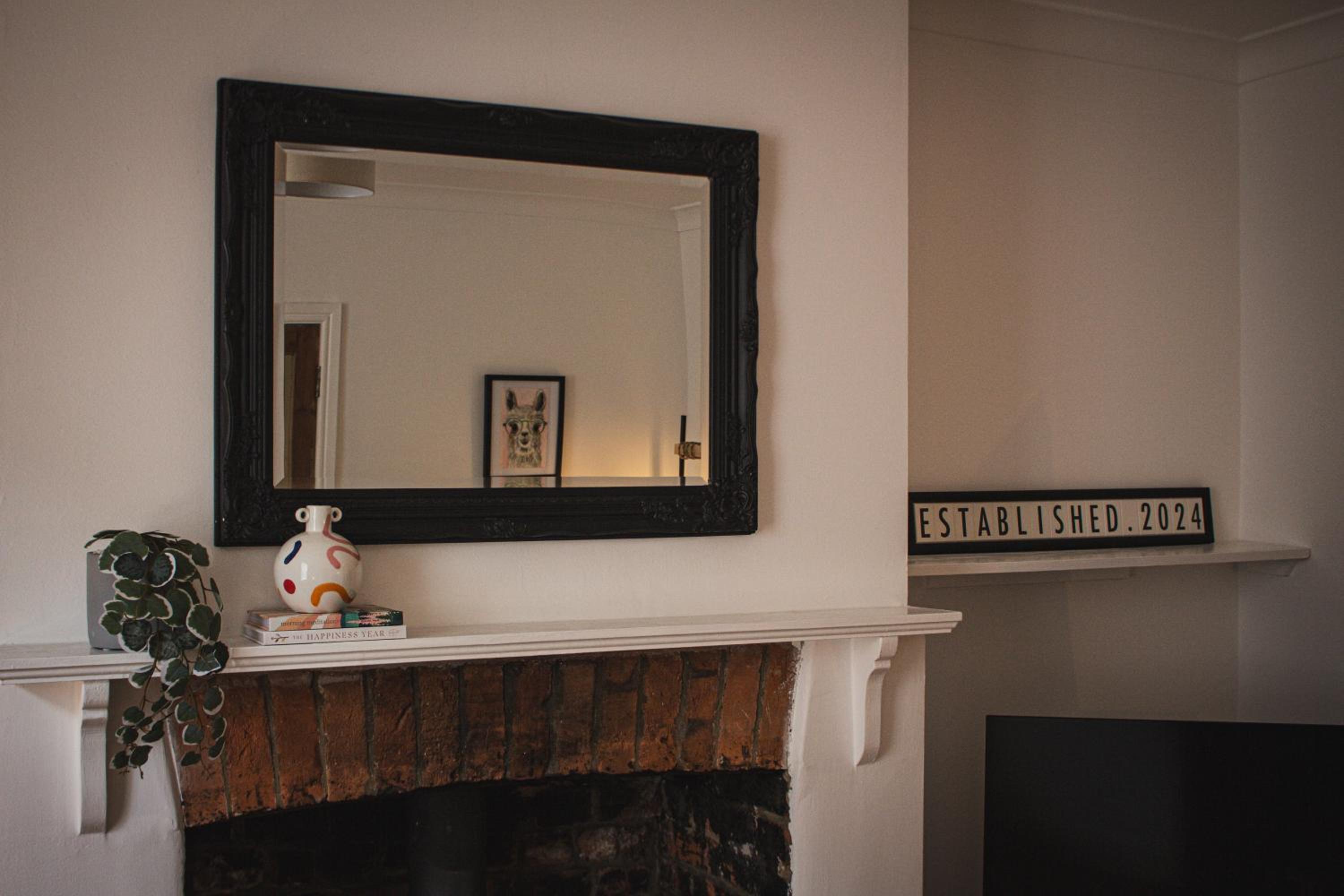 Marlborough Vacations - Characterful Cottage - Sleeps 6 - Parking - High Street - Property Image 46