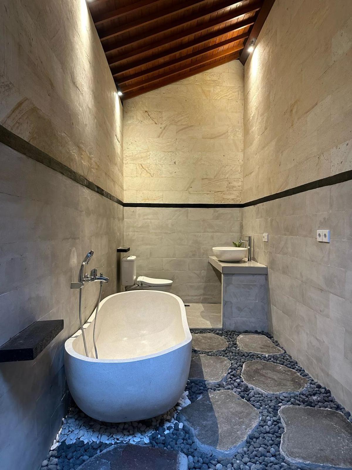 The Alus Cottage and Villa
