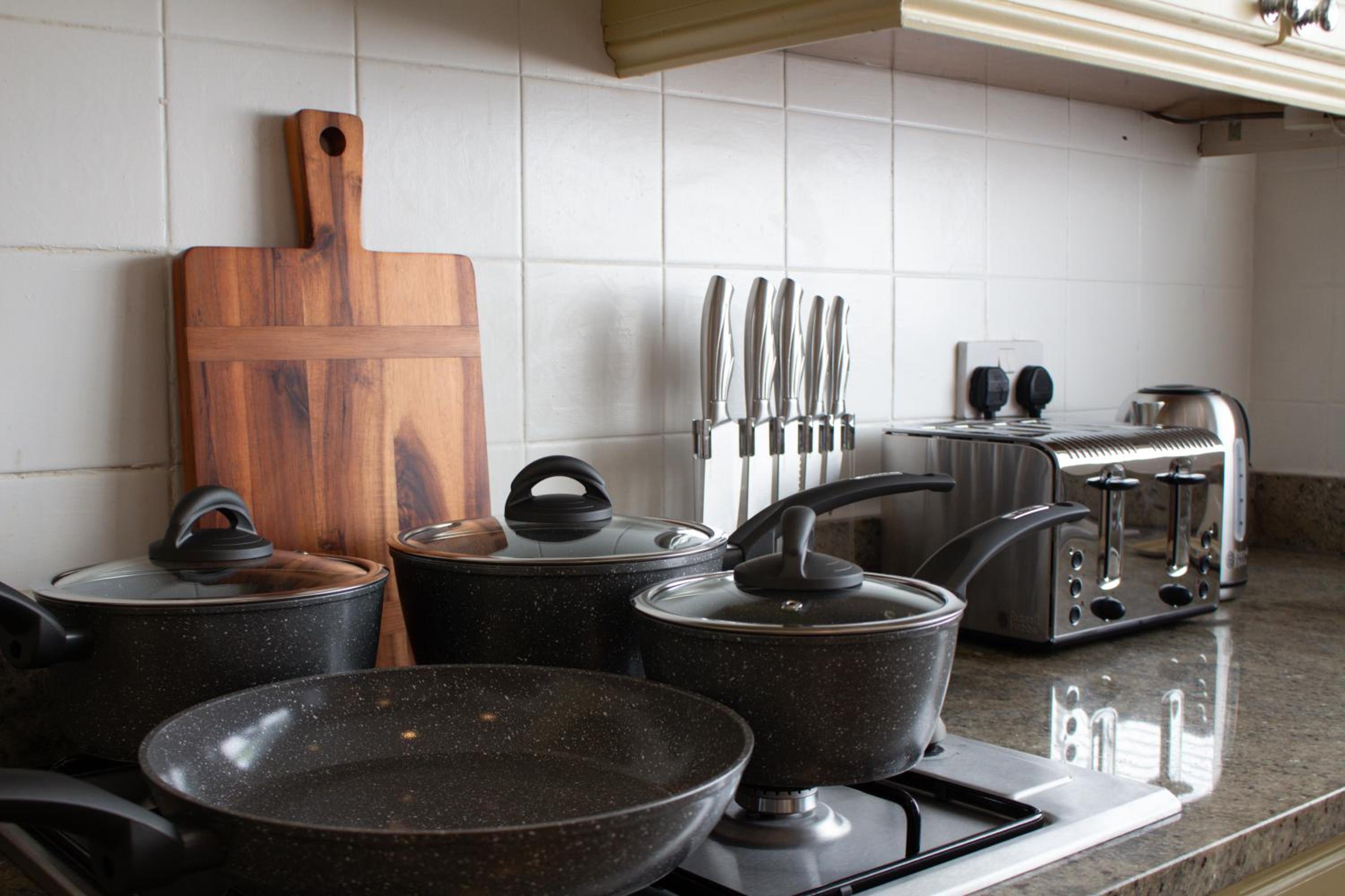 Marlborough Vacations - Characterful Cottage - Sleeps 6 - Parking - High Street - Property Image 48