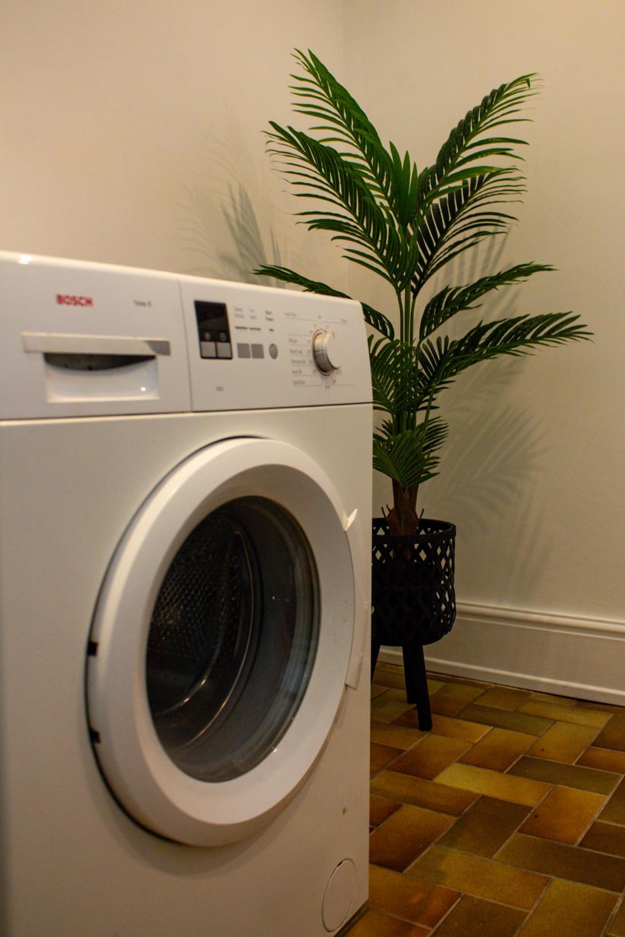 Marlborough Vacations - Characterful Cottage - Sleeps 6 - Parking - High Street - Property Image 49