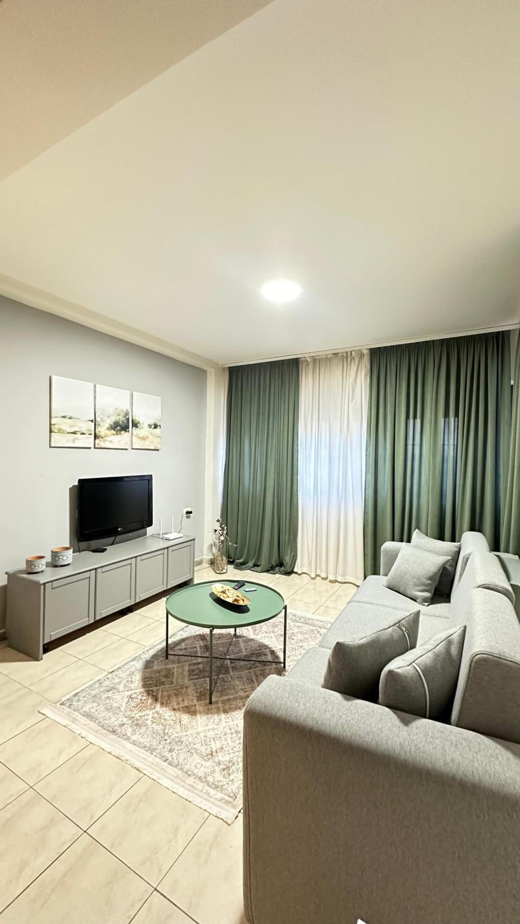 Pazari i Ri: Central Cozy Stay