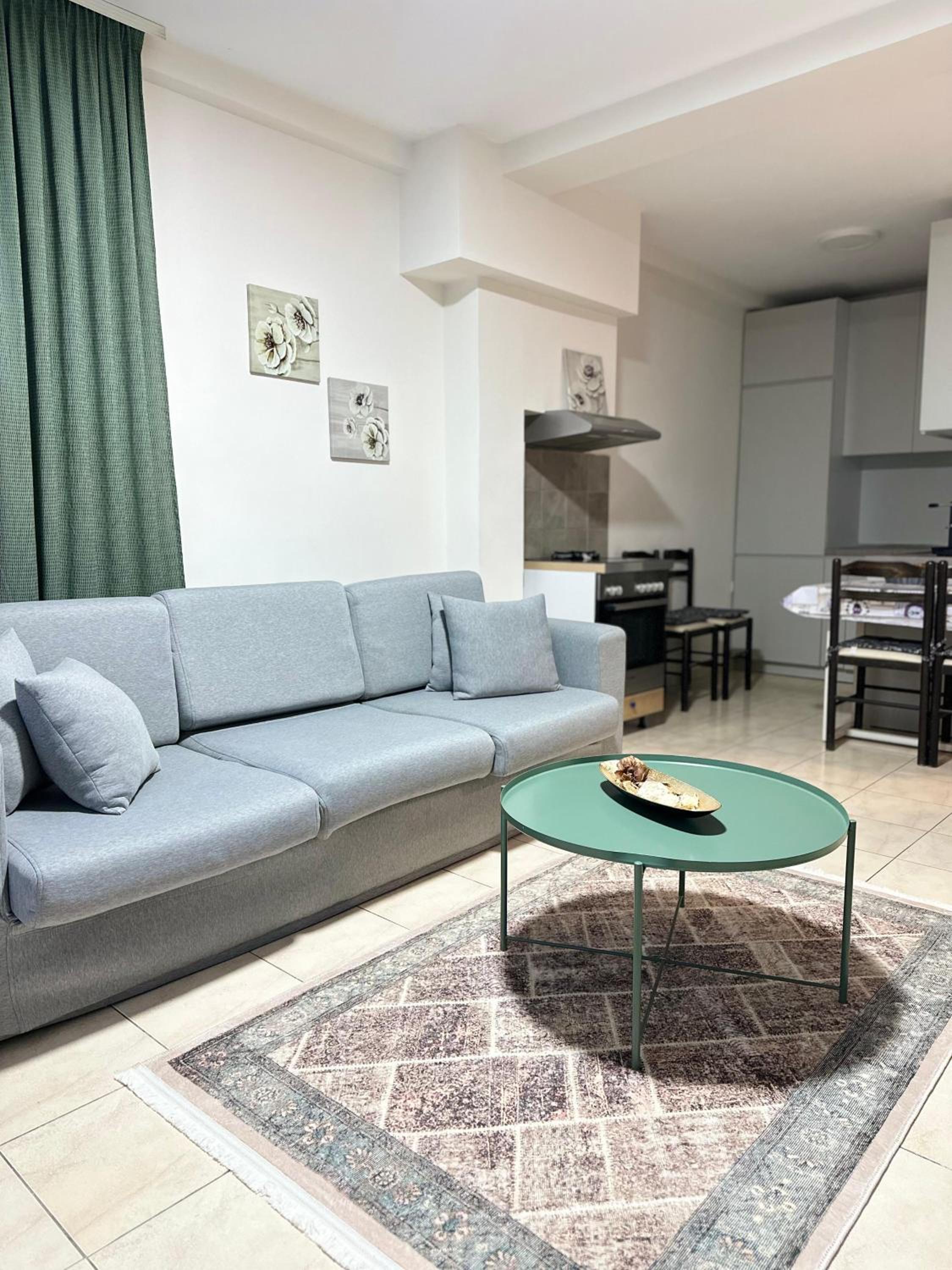 Pazari i Ri: Central Cozy Stay