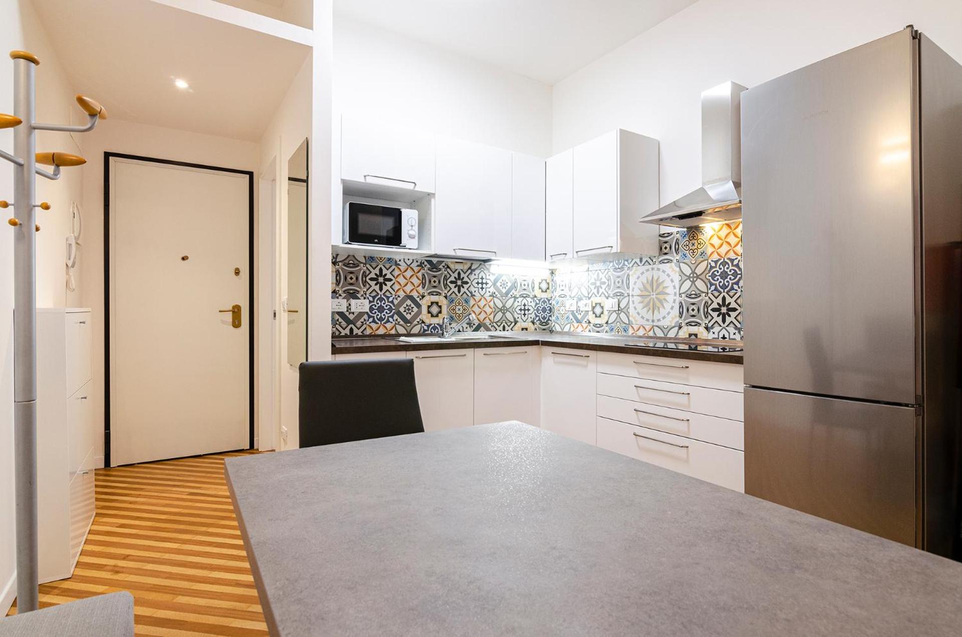 UGO BASSI LUX apartment view 3