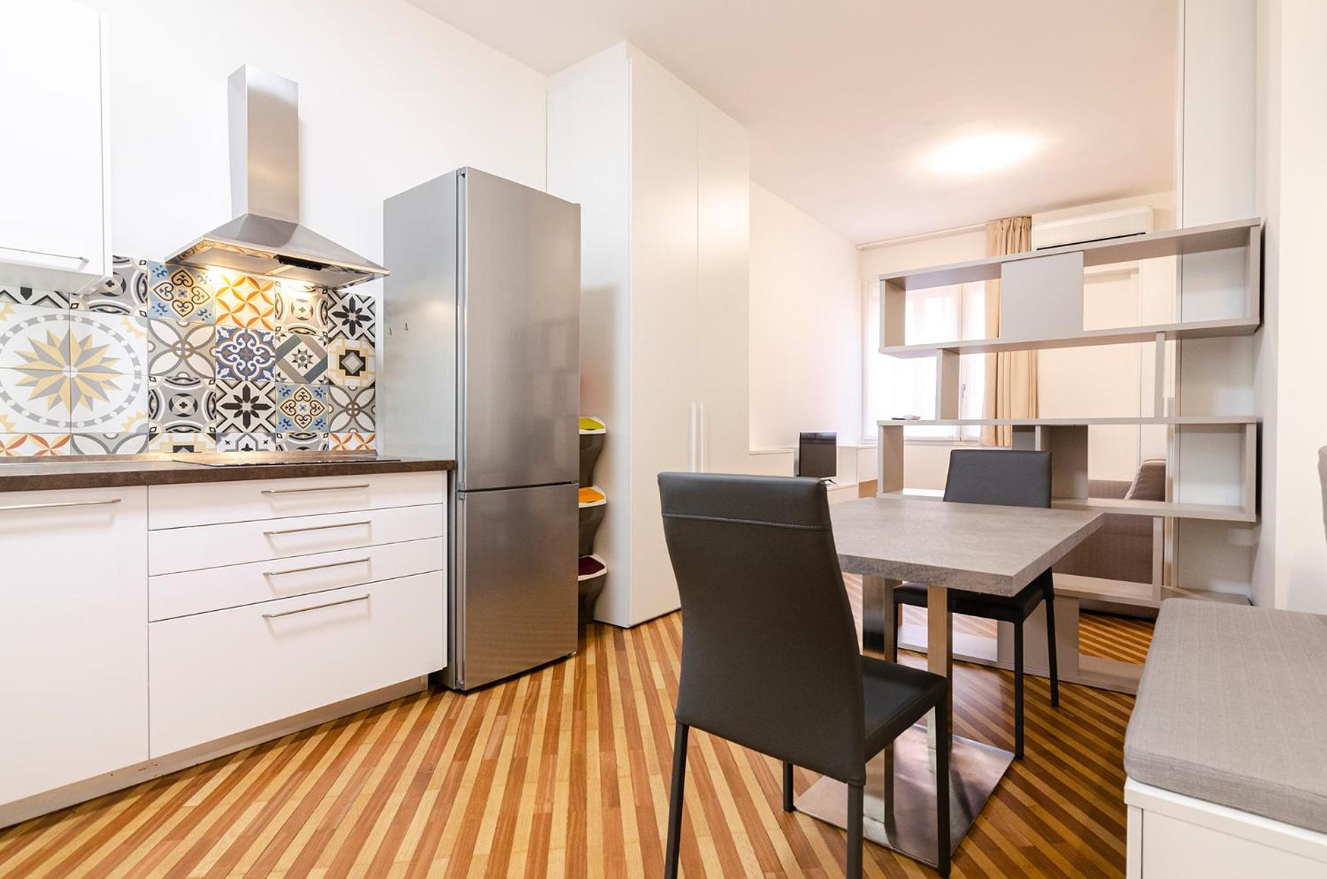 UGO BASSI LUX apartment view 5