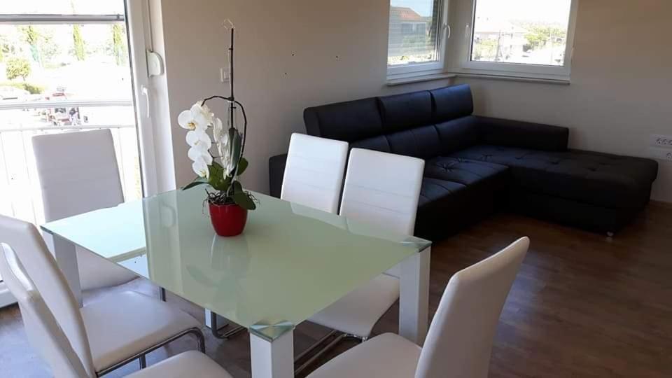 Apartmani Karla