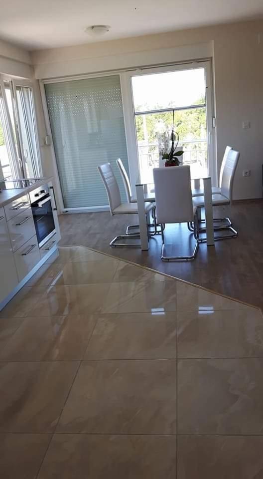 Apartmani Karla