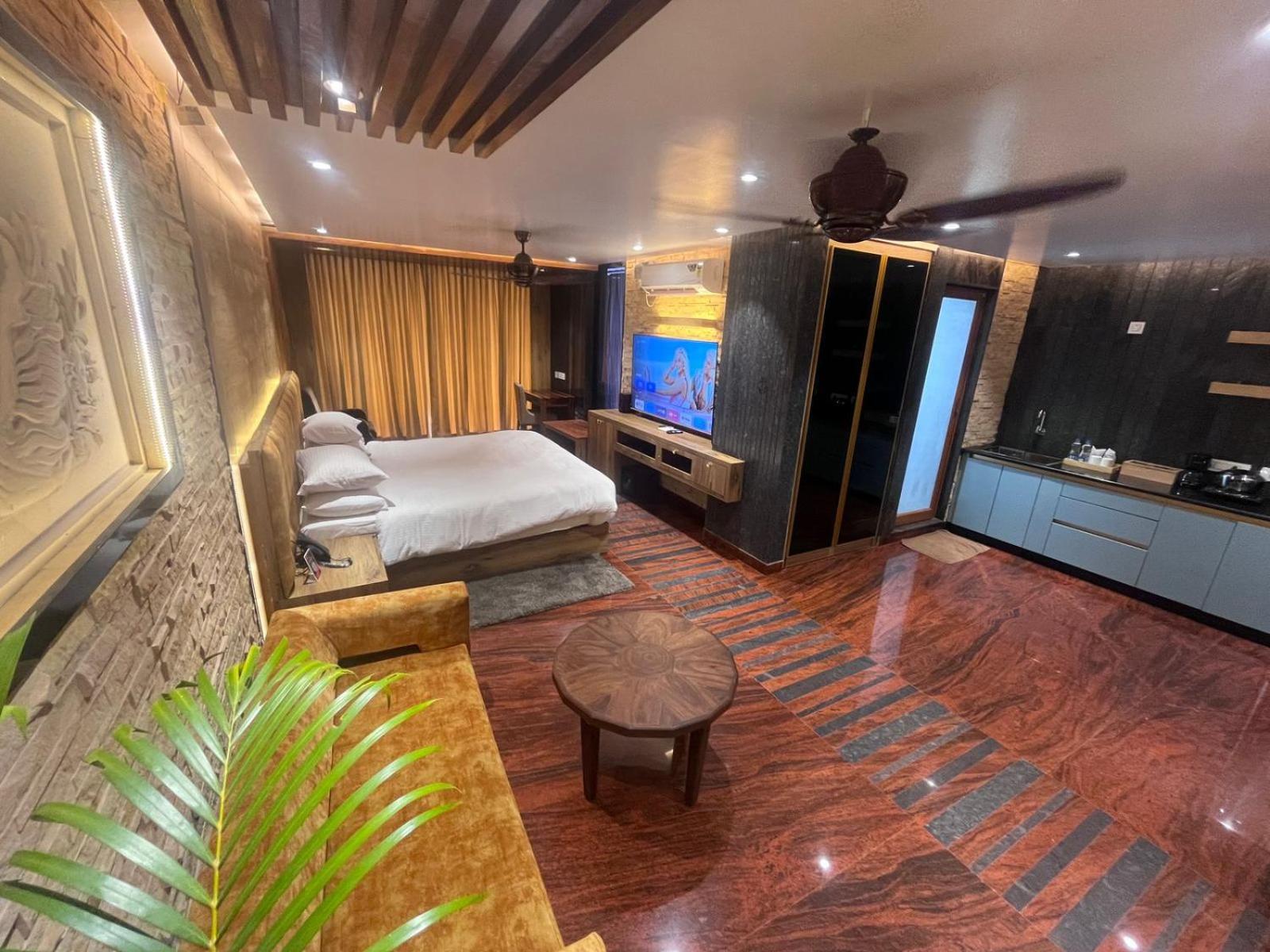Kudle Beach View Resort And Spa Gokarna