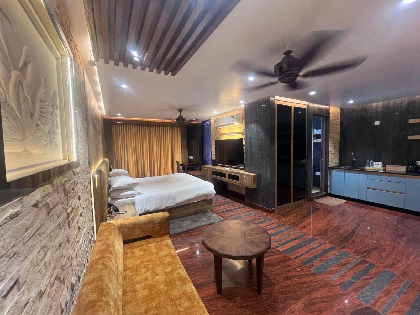 Kudle Beach View Resort And Spa Gokarna