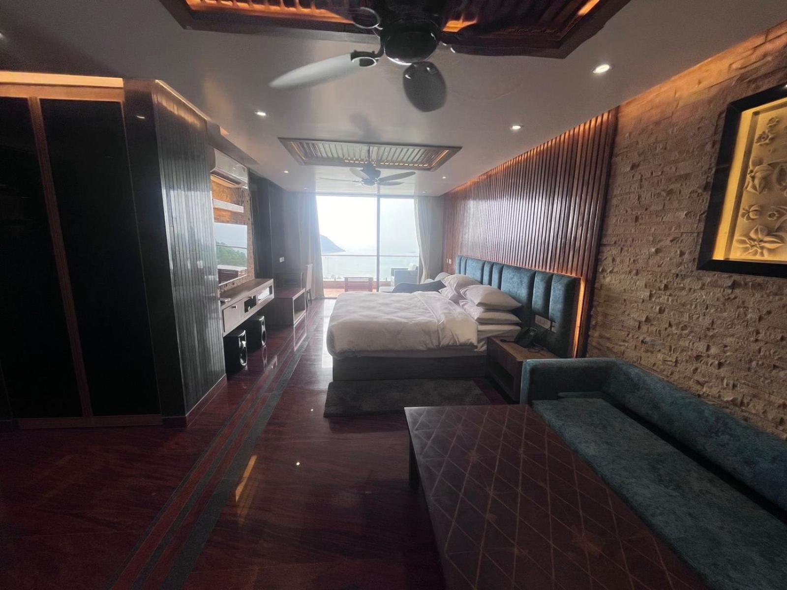Kudle Beach View Resort And Spa Gokarna