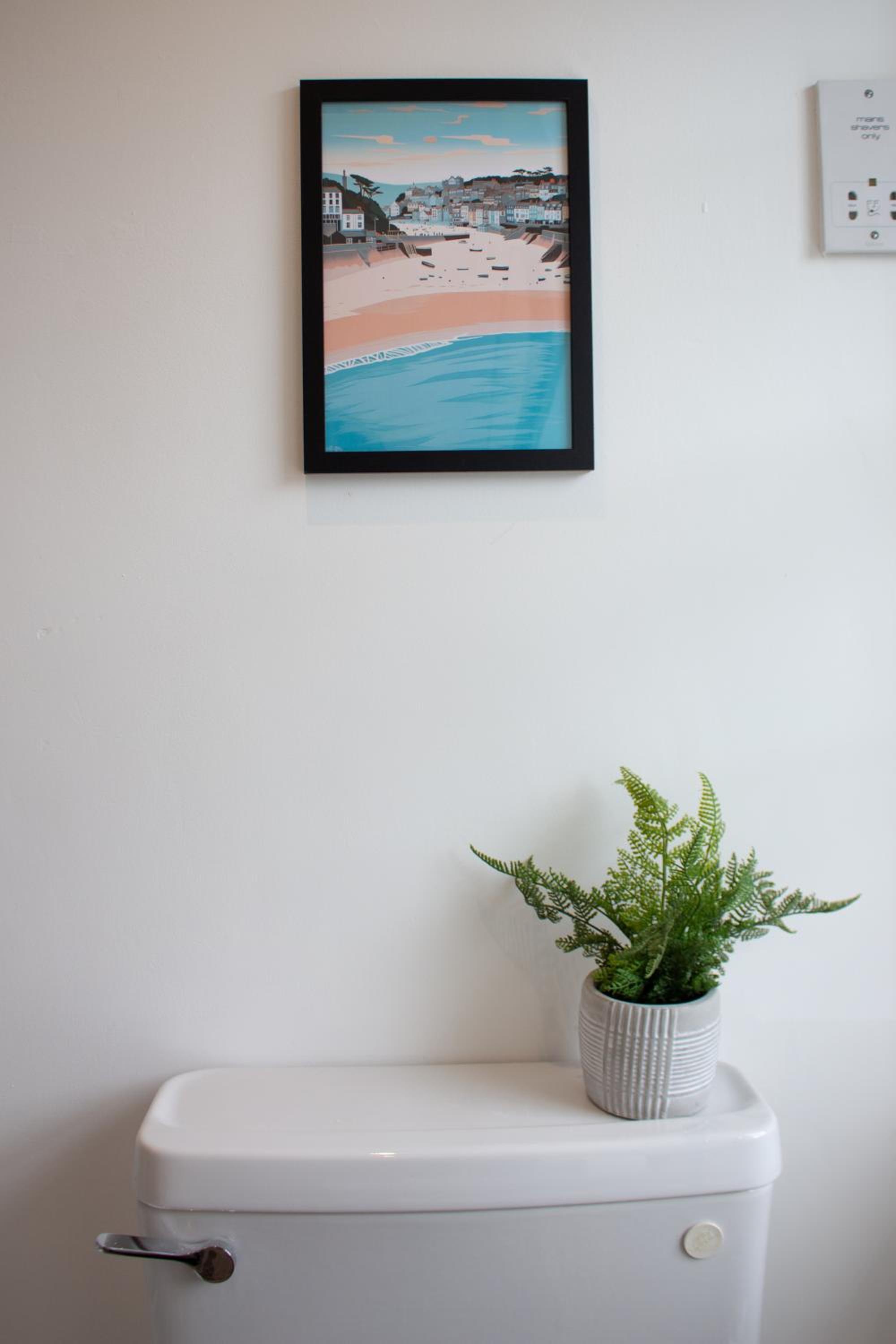 Marlborough Vacations - Characterful Cottage - Sleeps 6 - Parking - High Street - Property Image 17