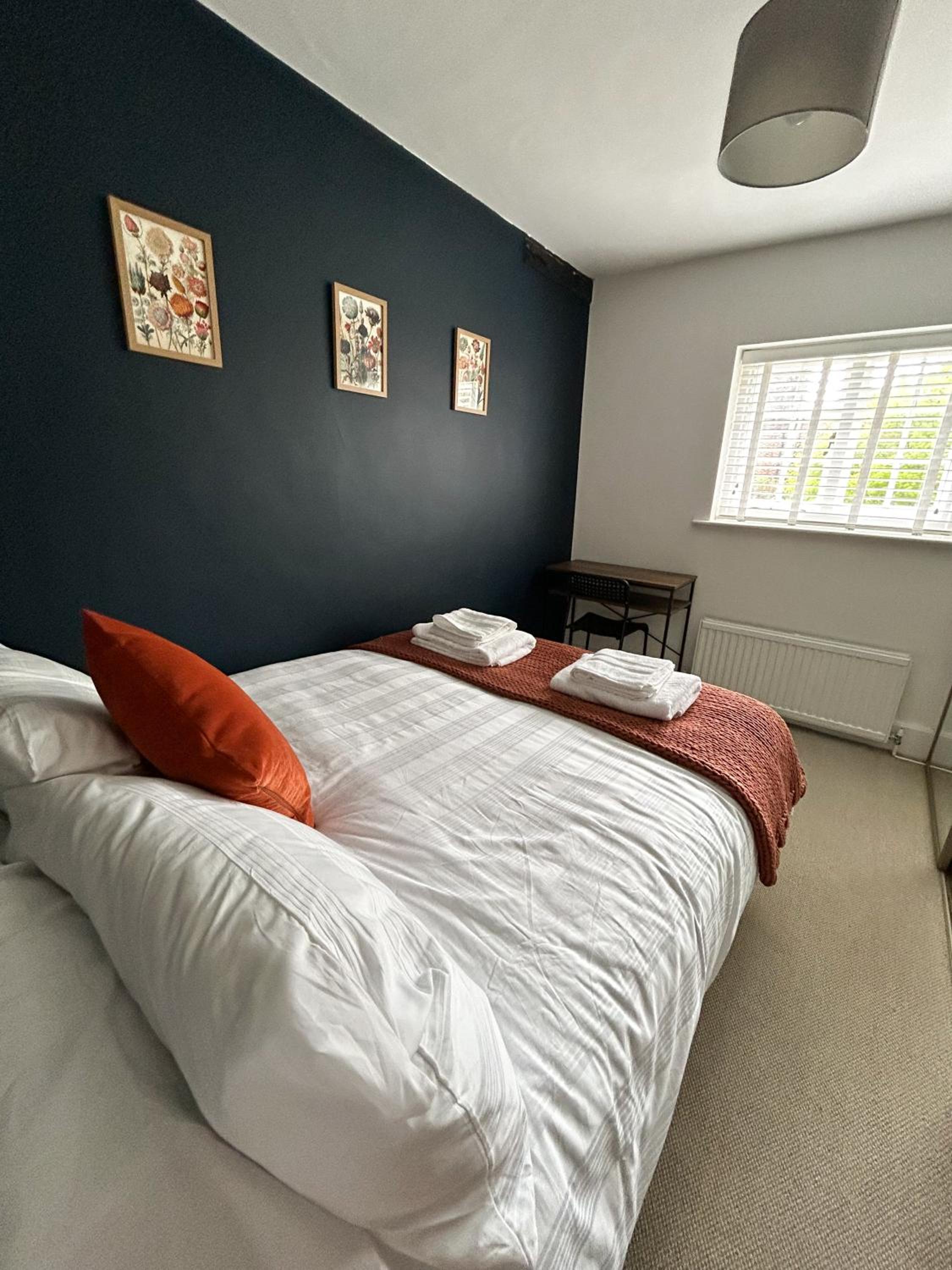 Marlborough Vacations - Characterful Cottage - Sleeps 6 - Parking - High Street - Property Image 37