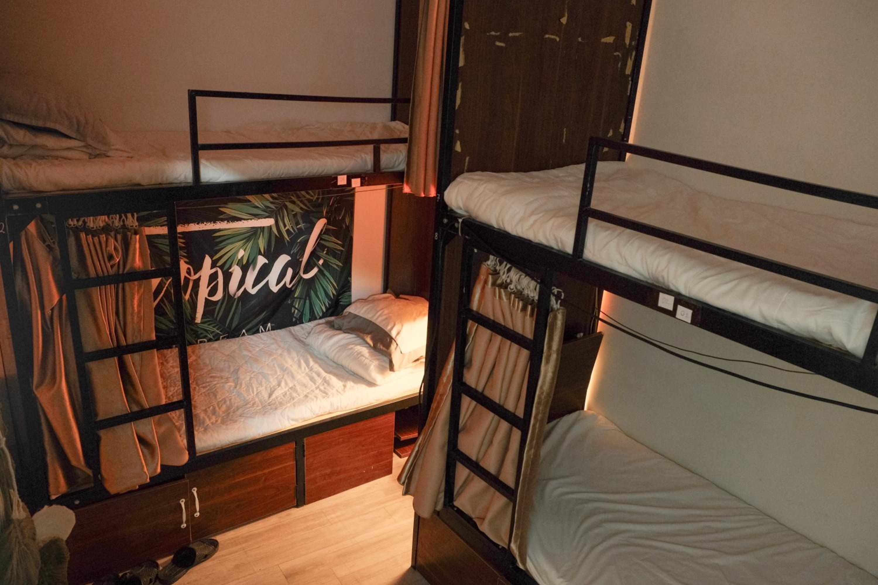 Ubuntu Hostel and Tour