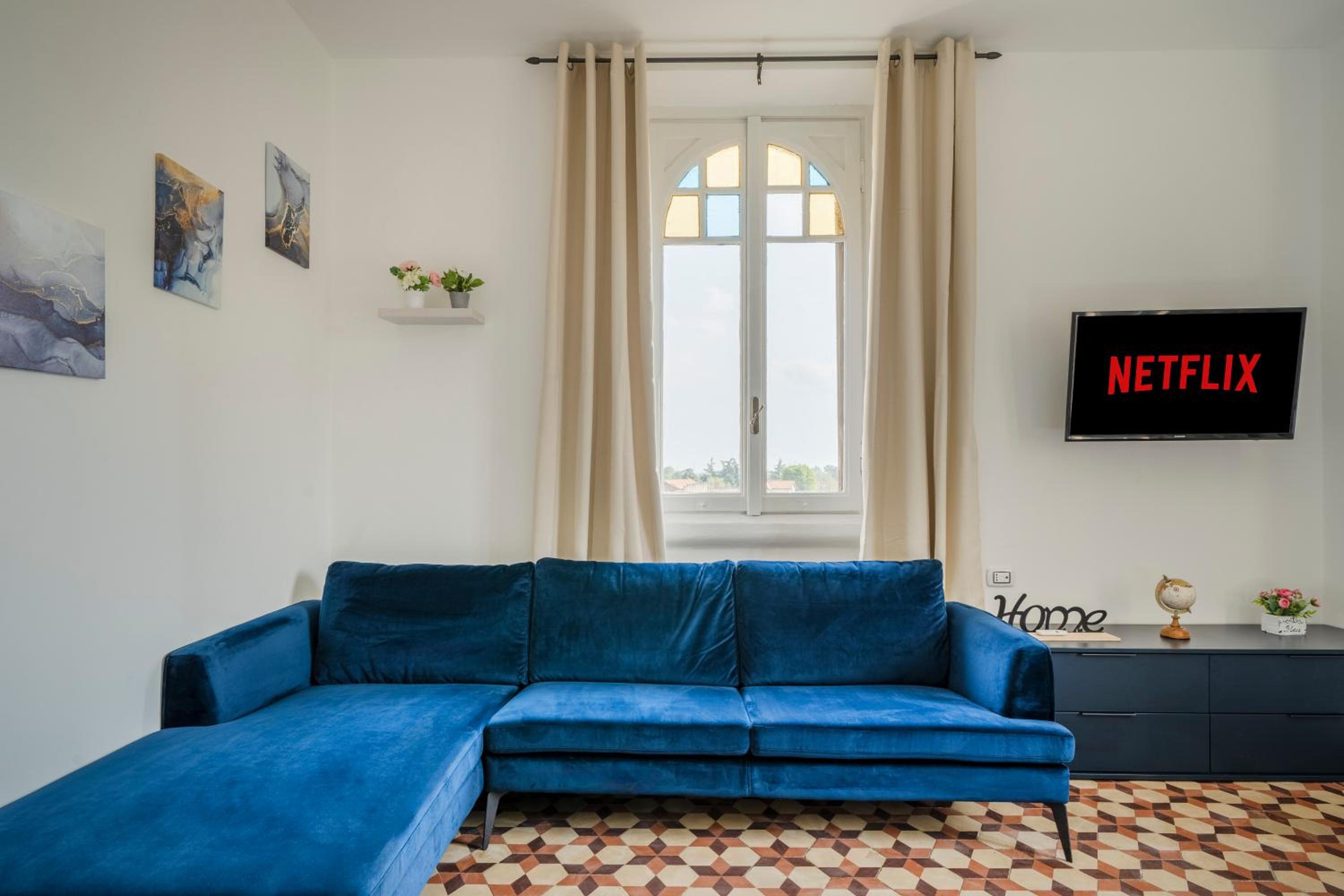 Monza Center, Milan - 1 min to Station - Wifi, AC