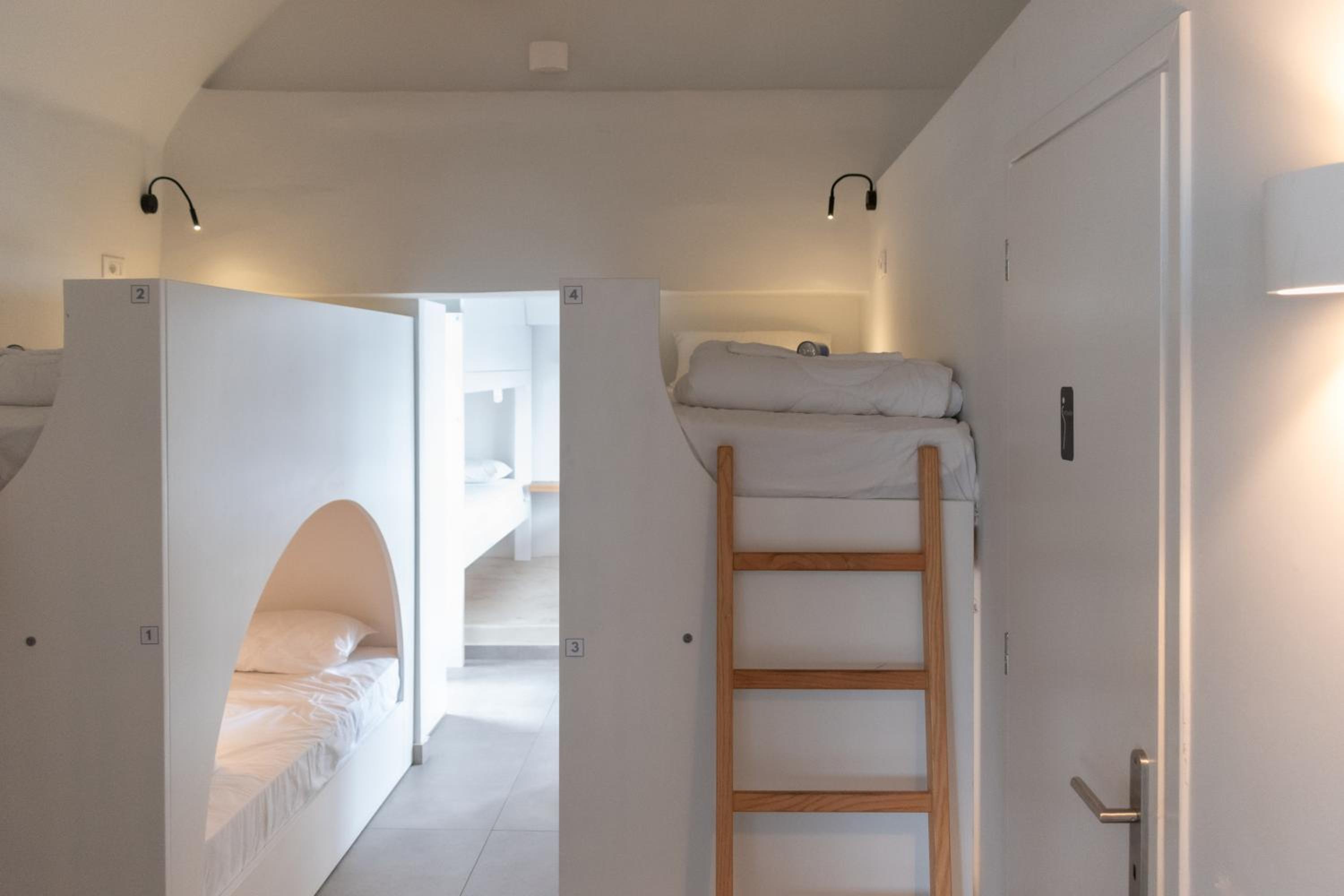 Central Hostel Oia photo 5