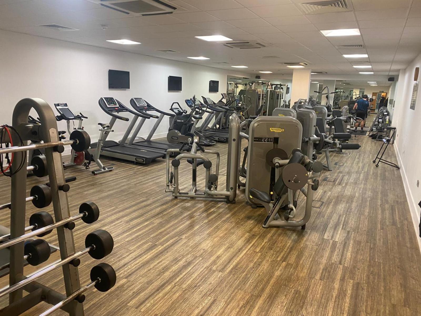 Spacious 1 bed flat with balcony minutes walk to Canary Wharf