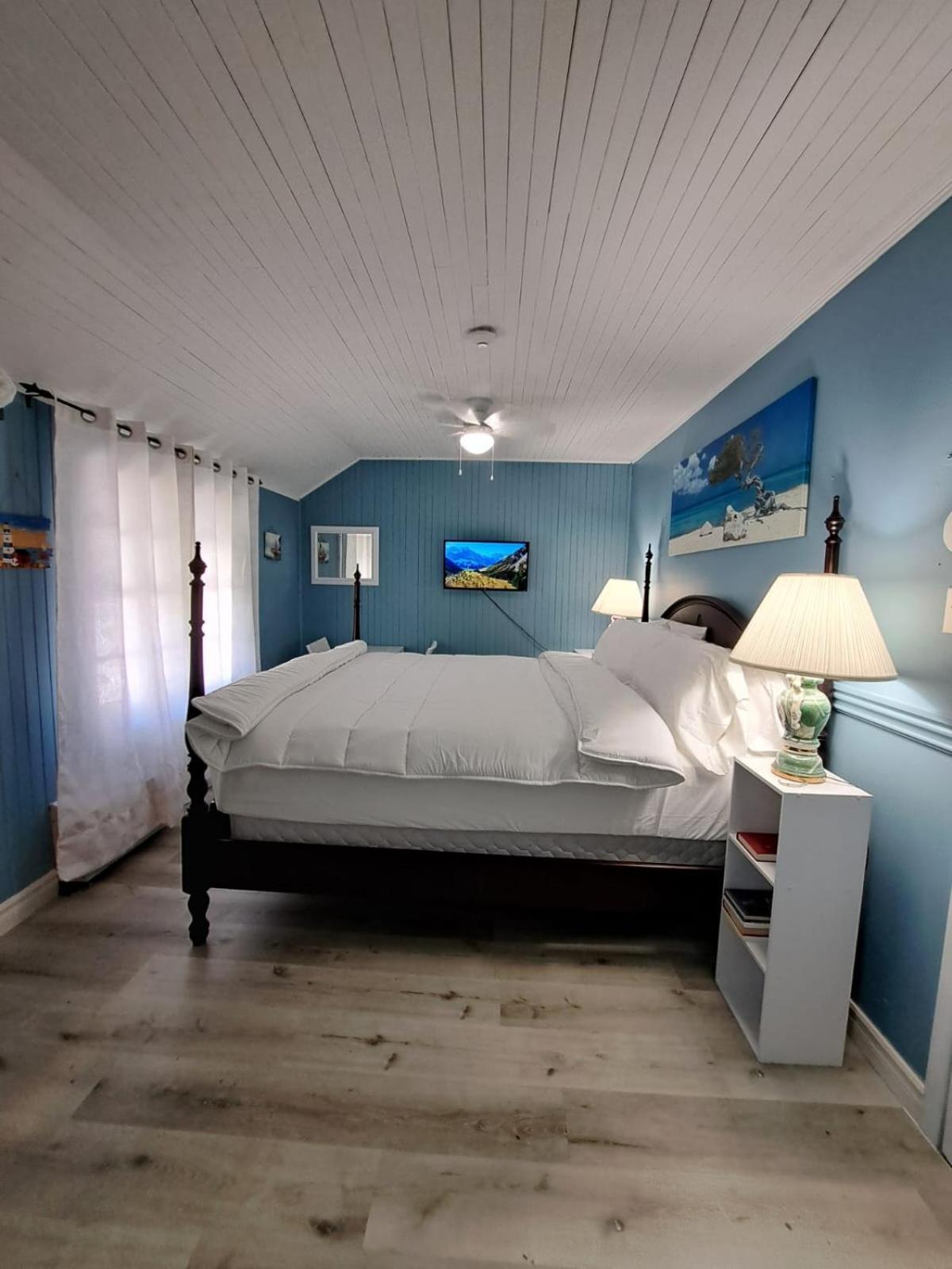 Windspire Inn