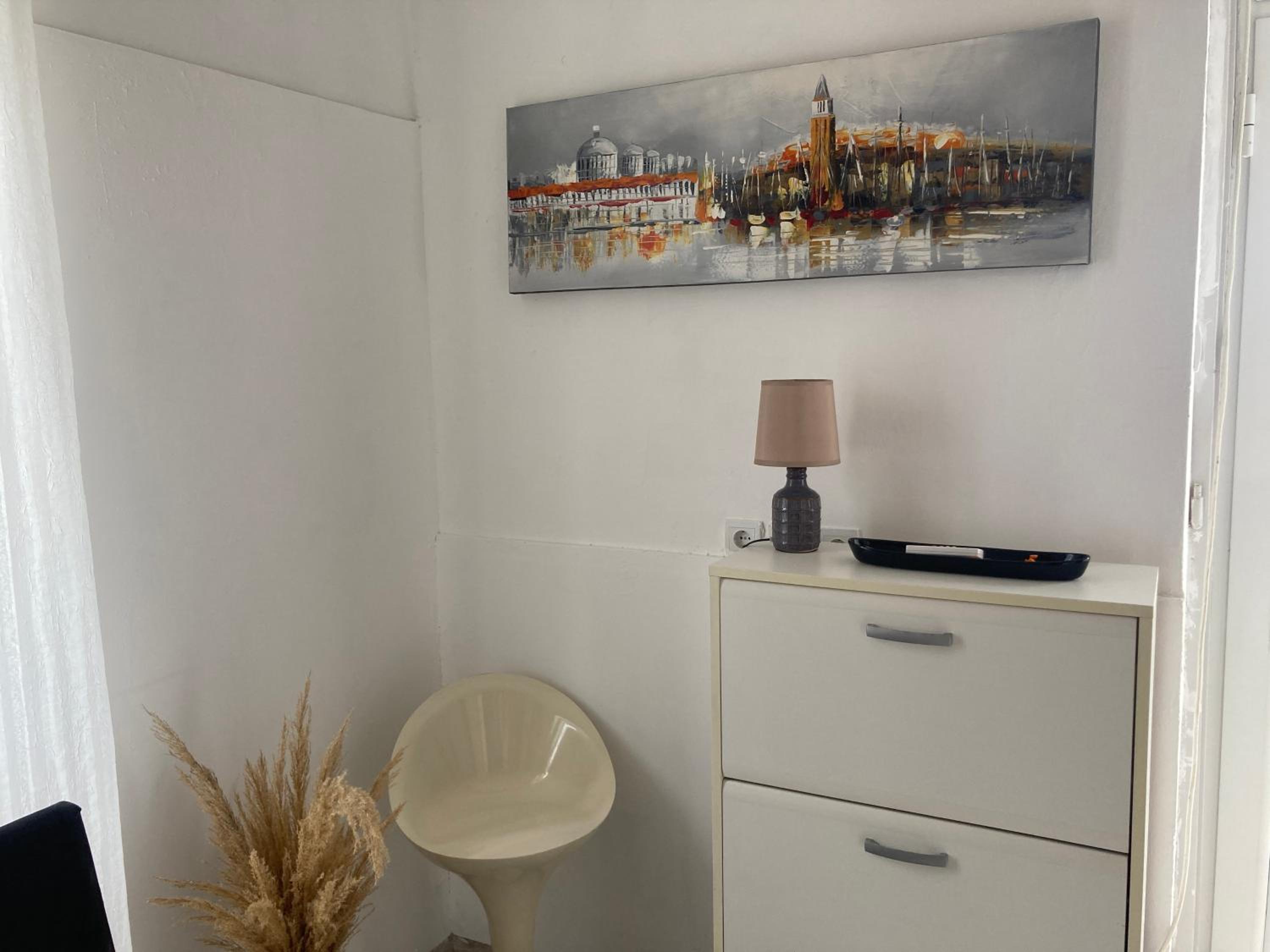 Plaža Stari Grad Budva pjena od mora Beach Apartman