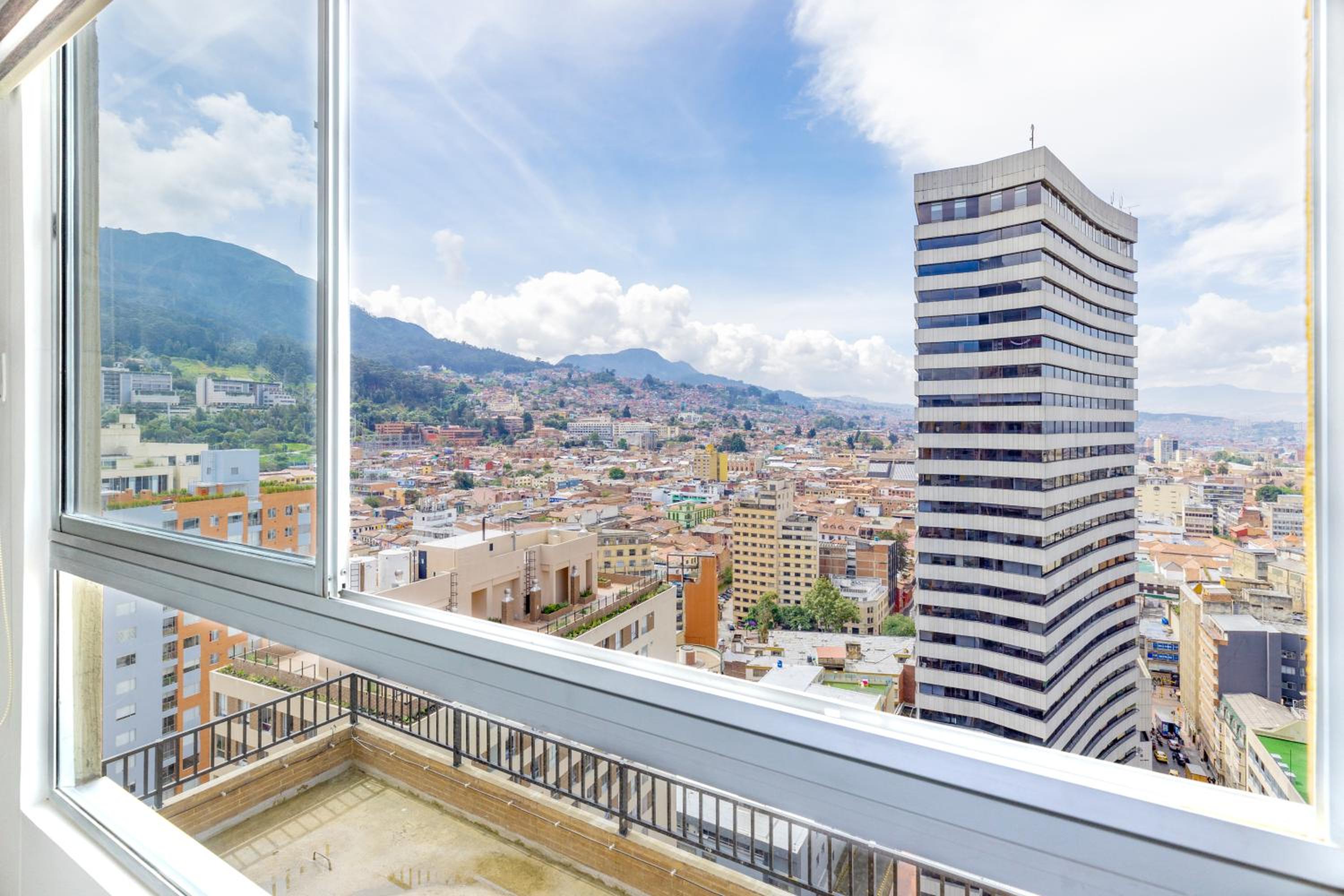 Apartamento de Lujo en Centro con Vista a la Ciudad
