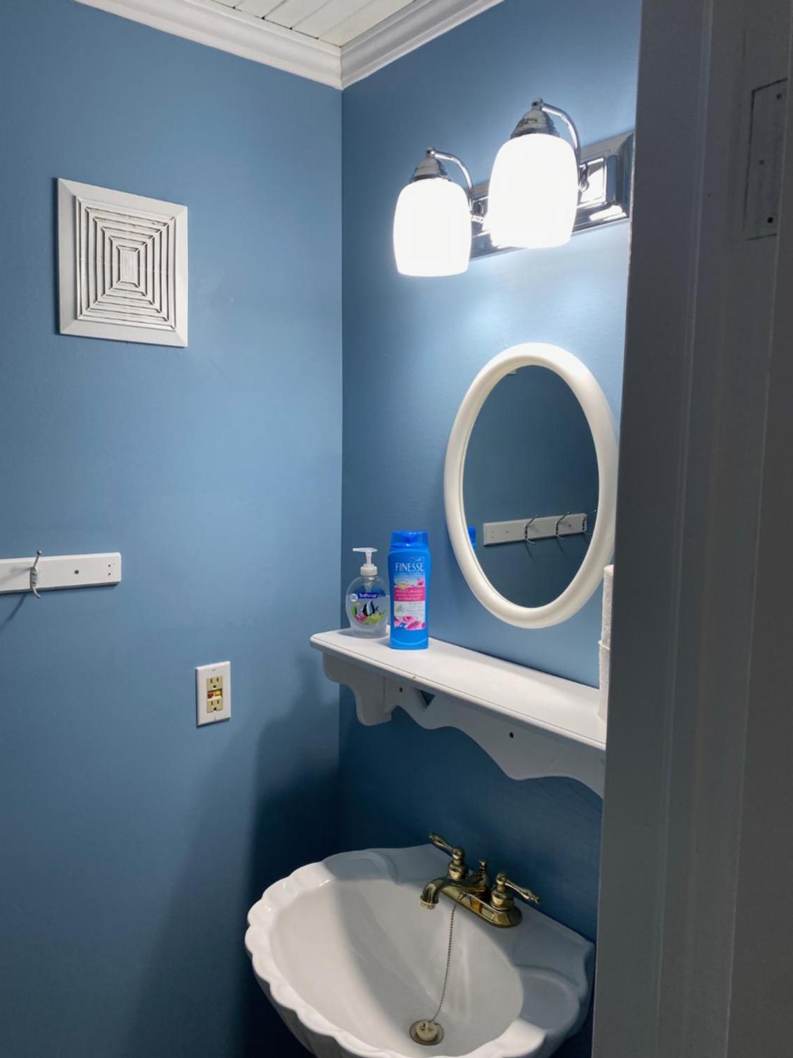 Windspire Inn