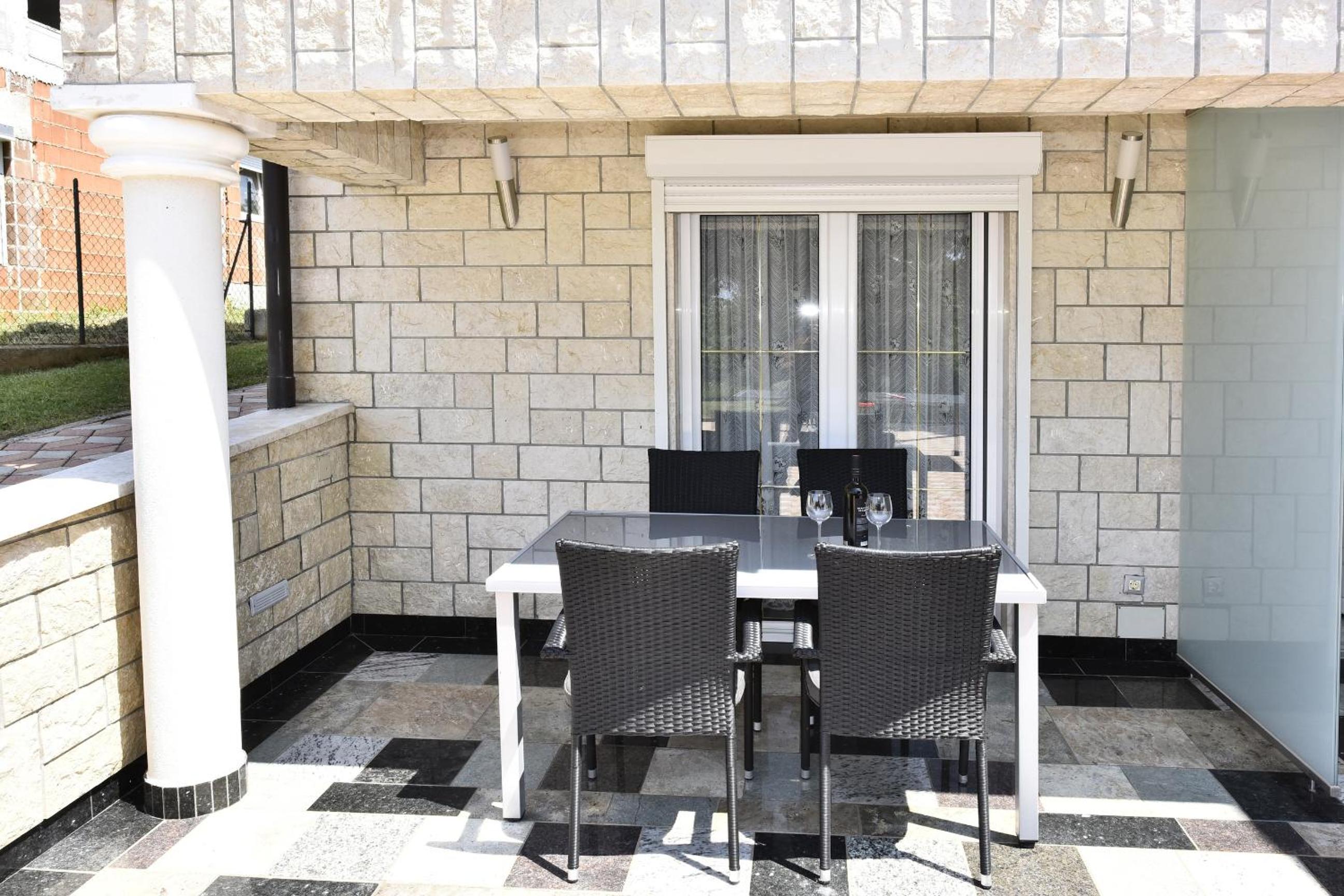 Tomic Apartments - Property Image 16