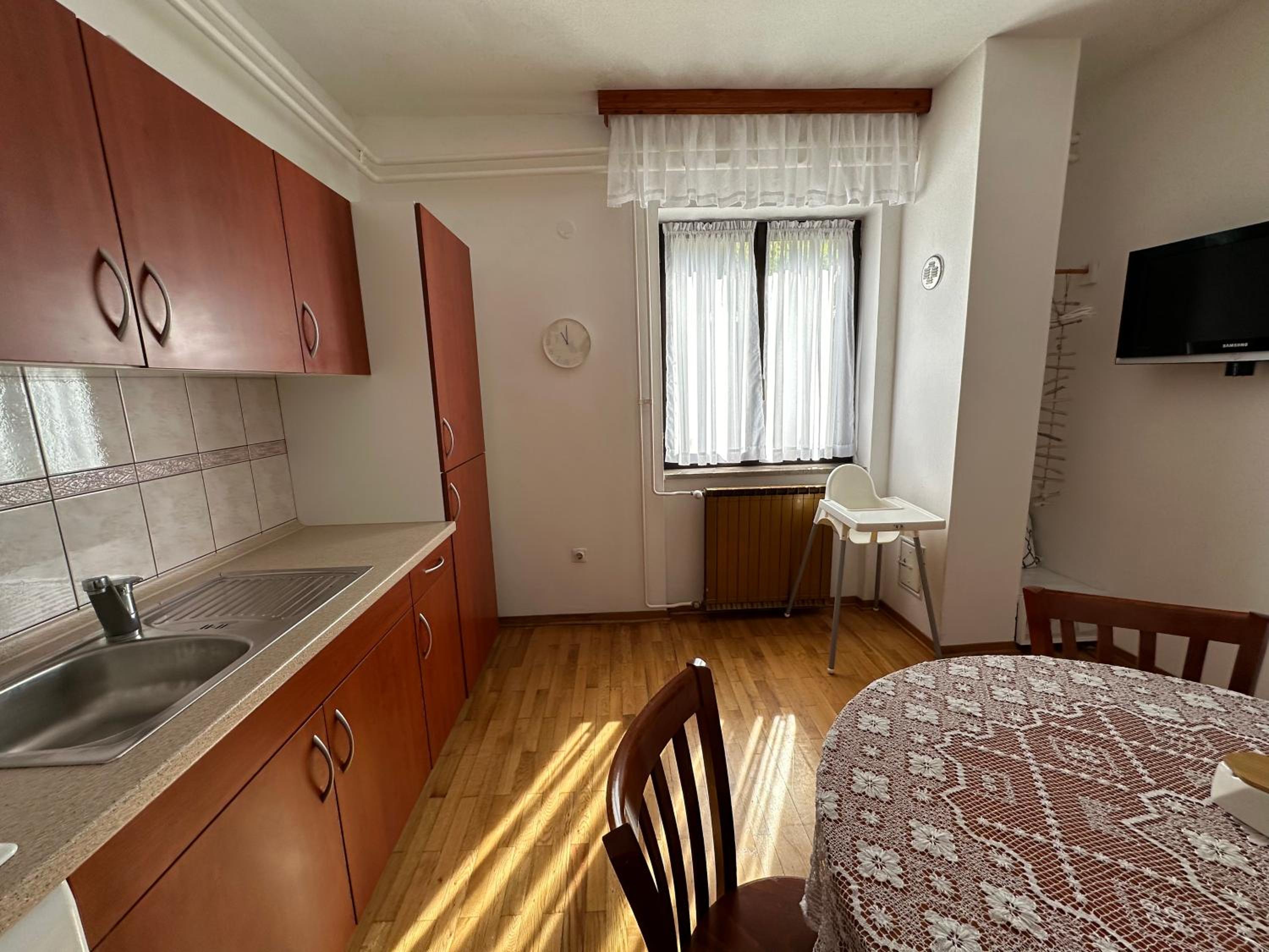 Sunny Hill Apartment