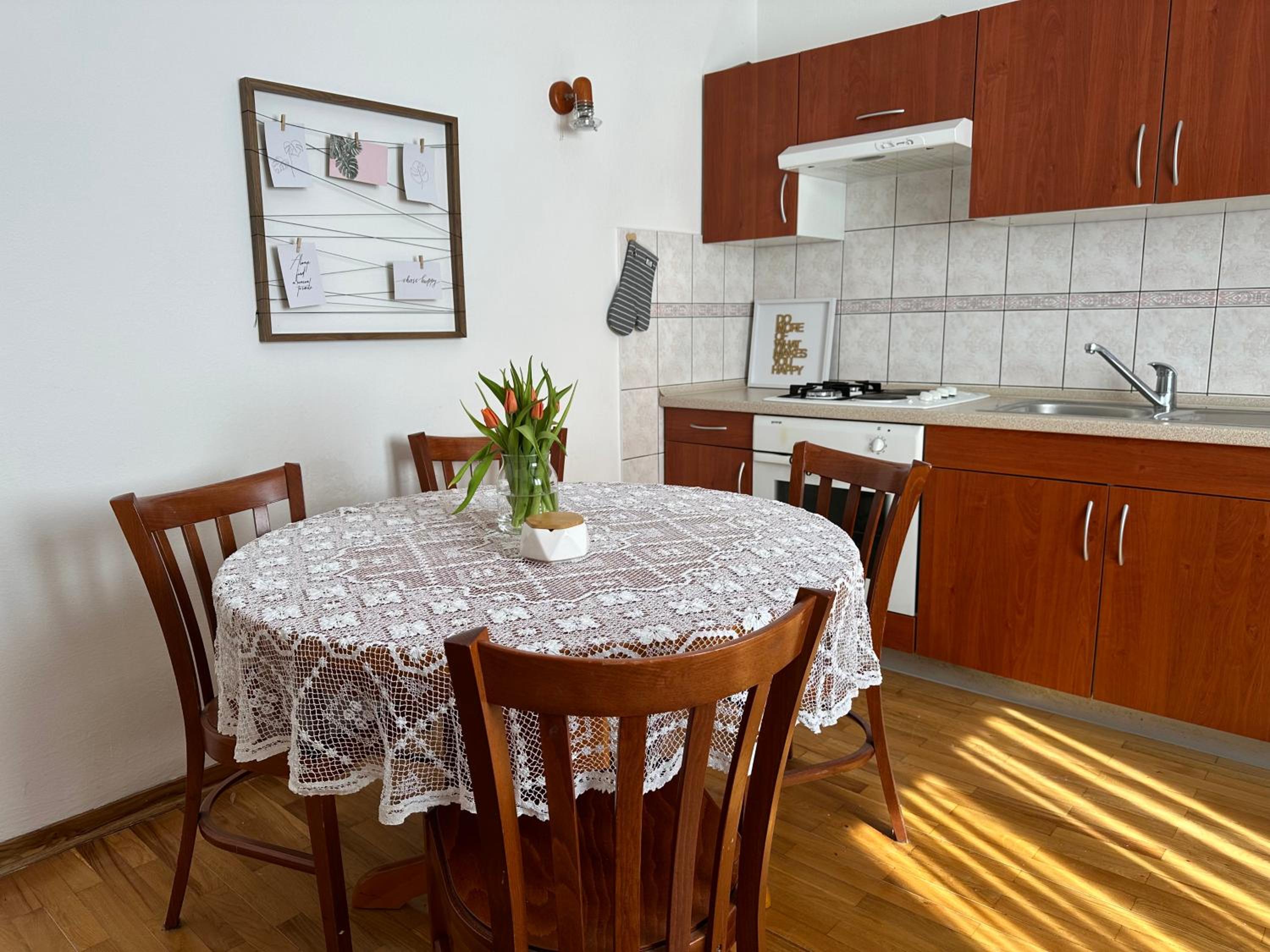 Sunny Hill Apartment