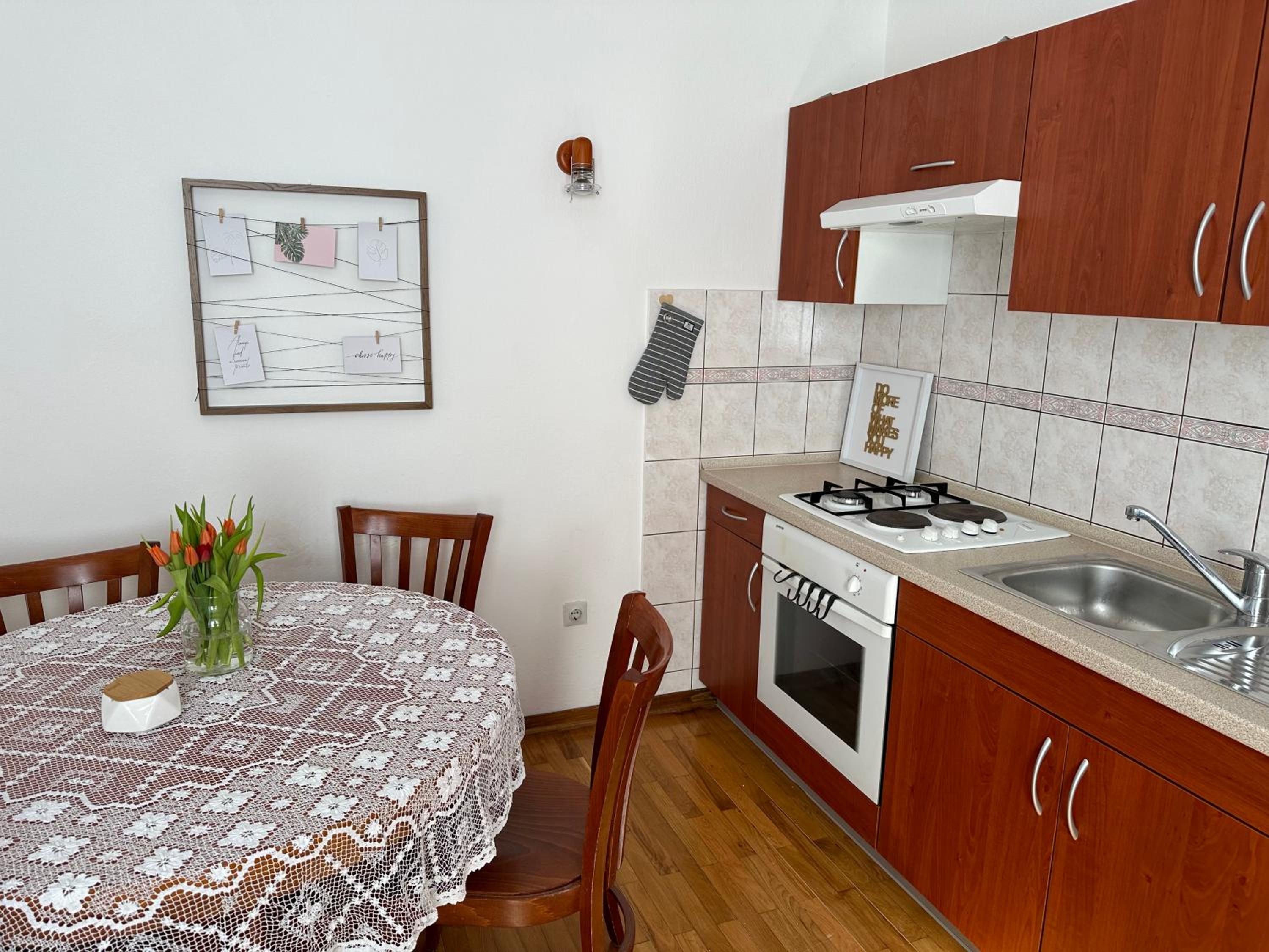 Sunny Hill Apartment