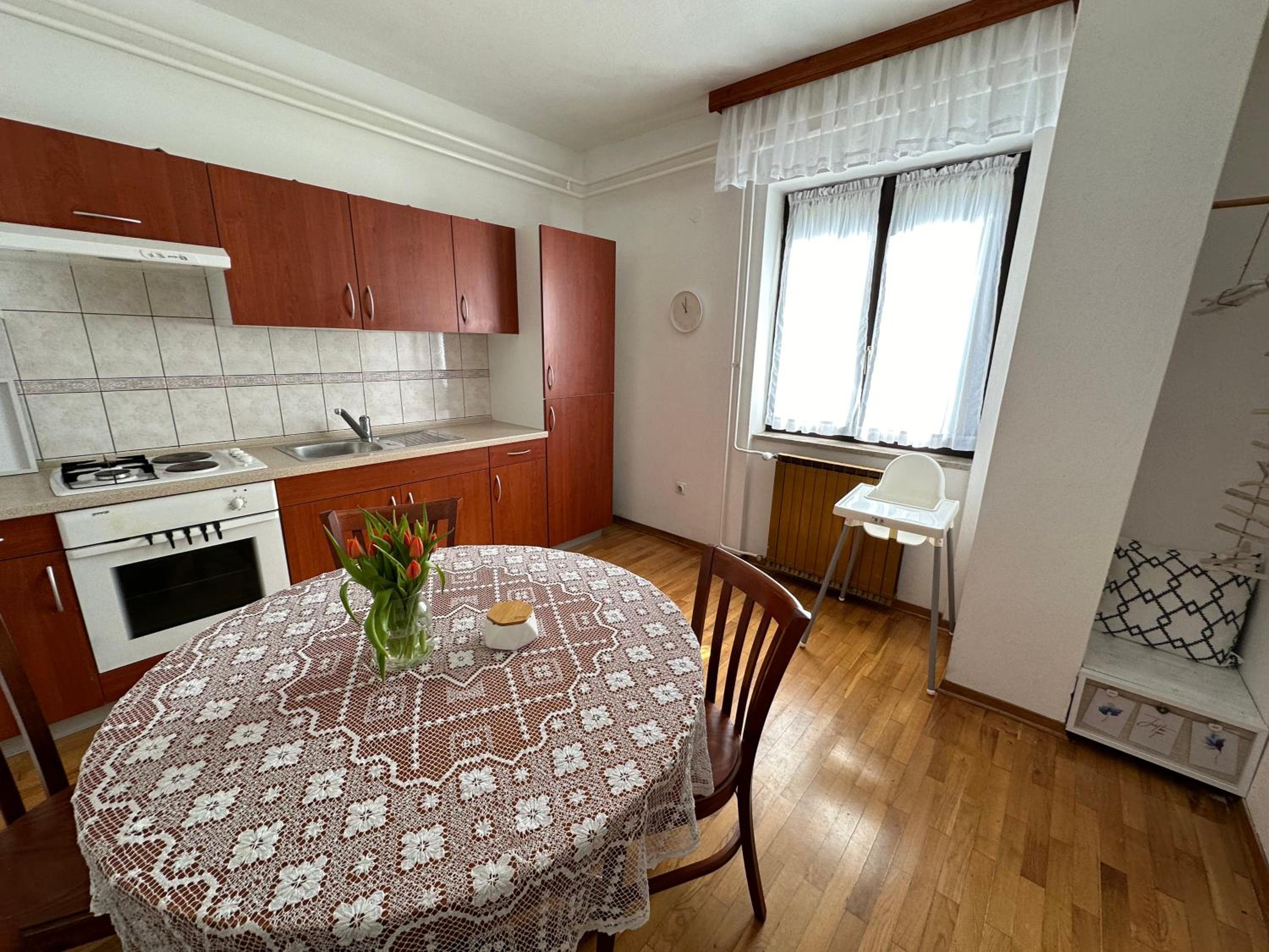 Sunny Hill Apartment