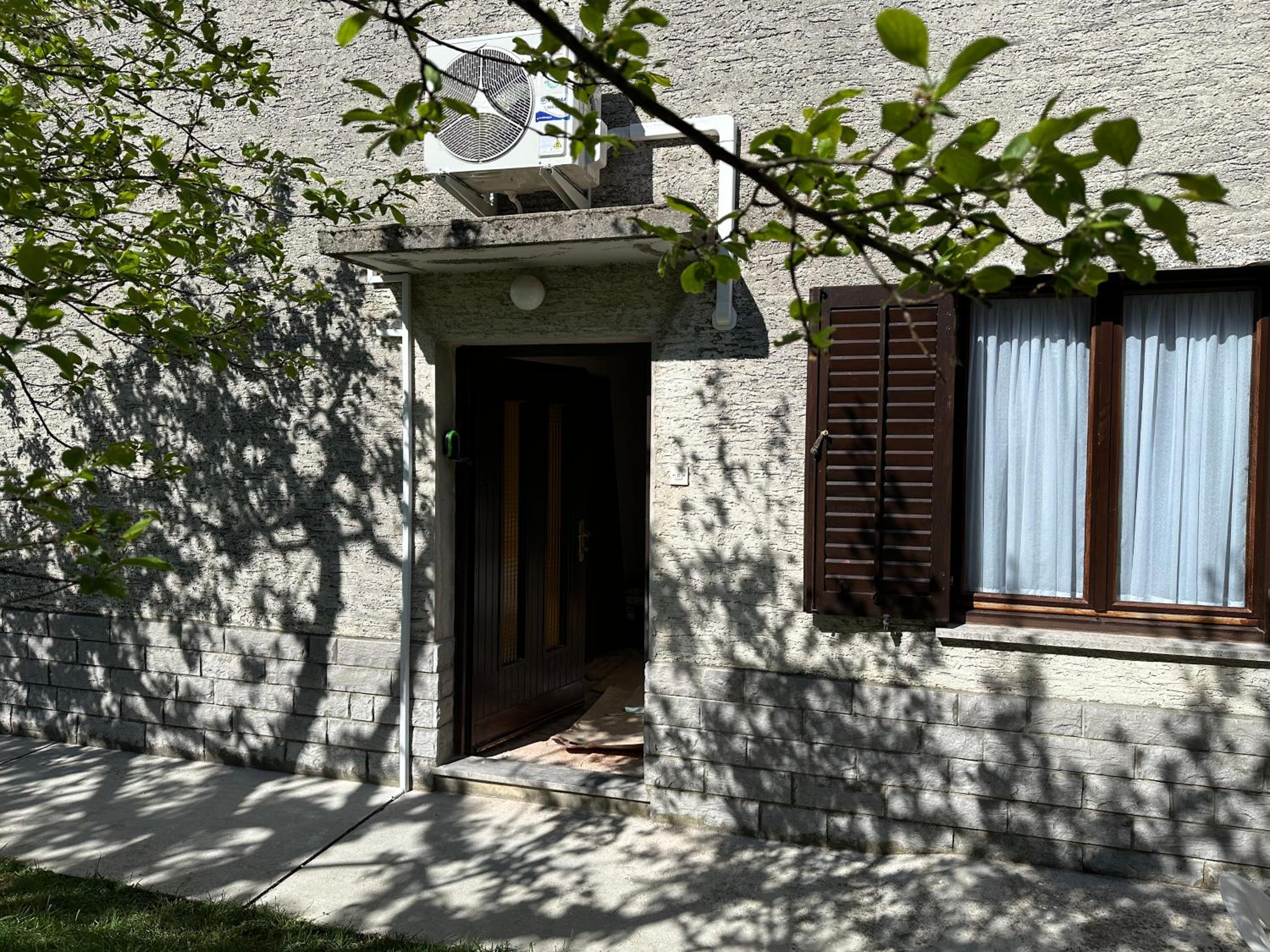 Sunny Hill Apartment