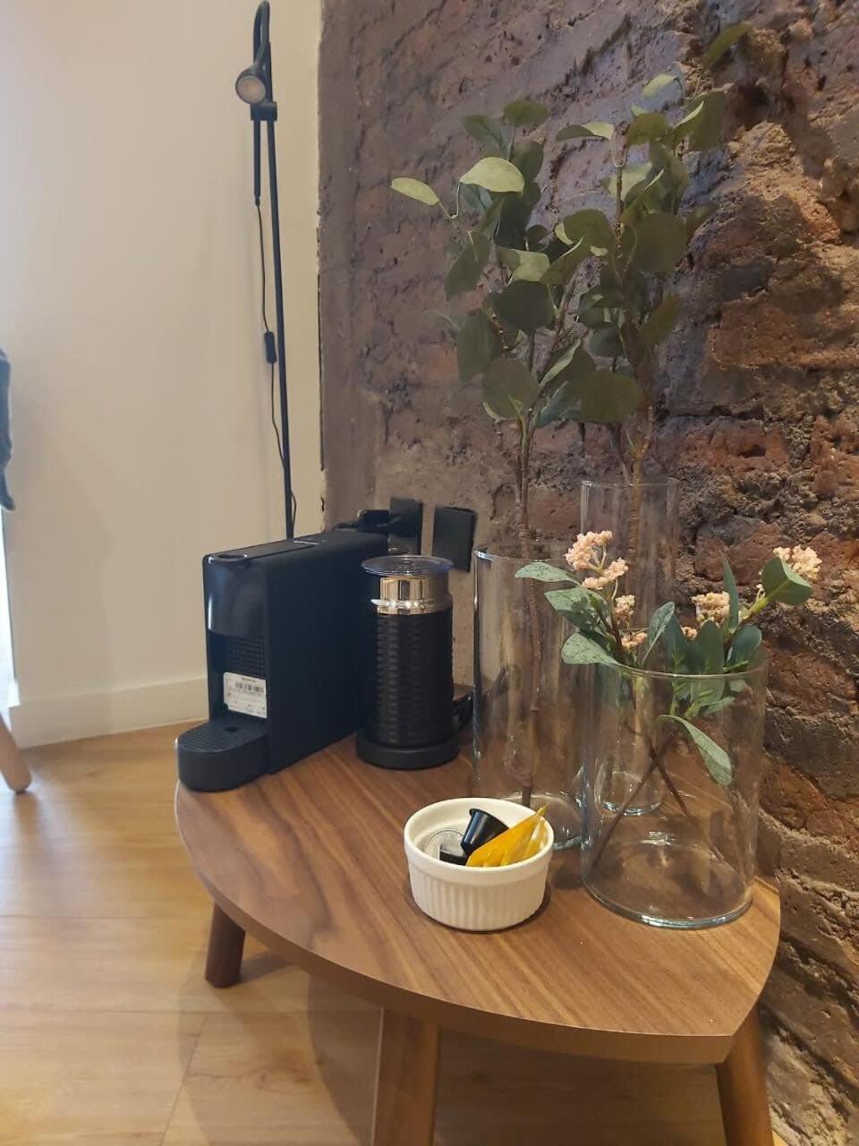 HOM I Wifi AirAcond Galeria Gastronomia Lastarria