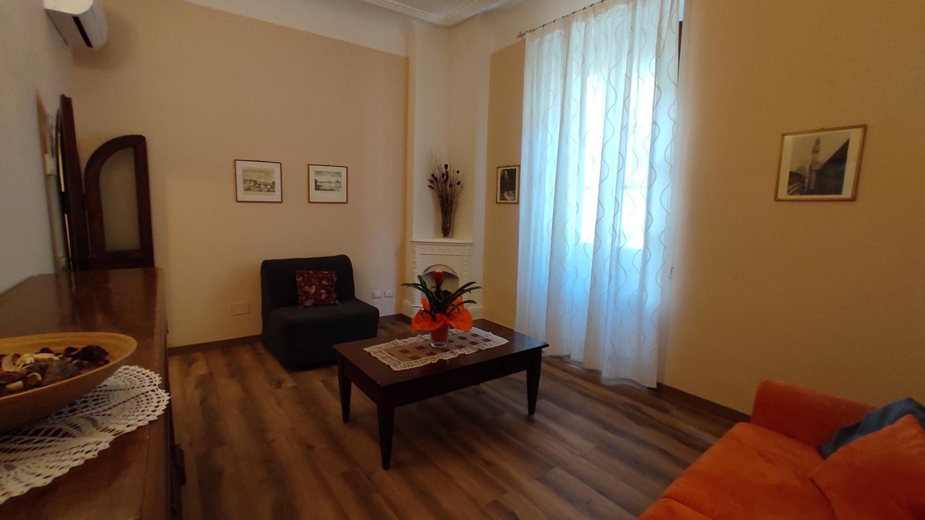 Calzaioli Apartment - Steps from the Duomo