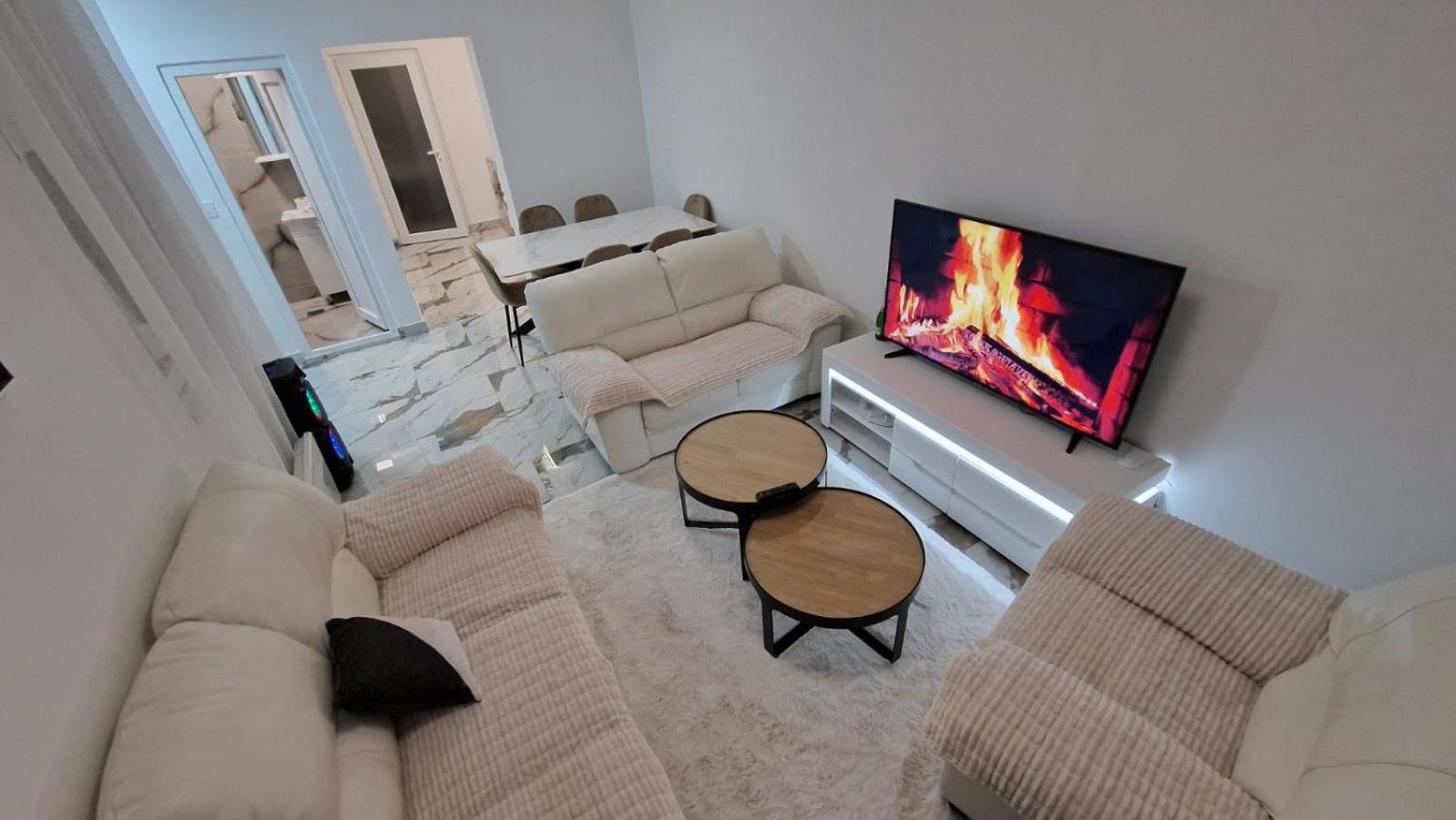 Apartmani Komatina Ðenovići 1