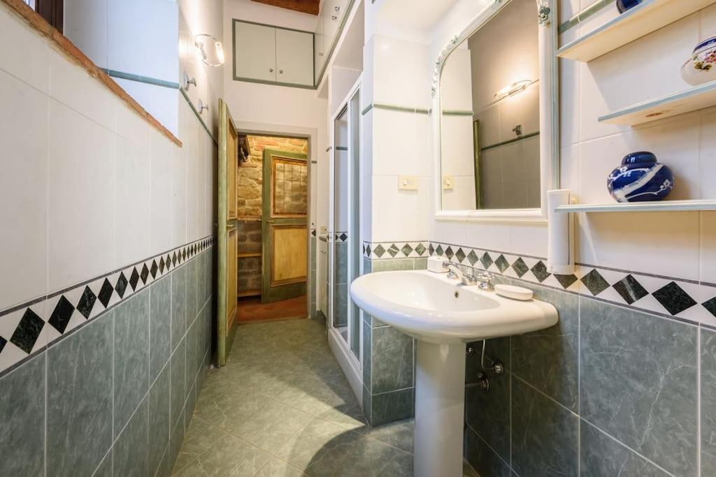 Il Portico sui Colli giardino privato e posto auto