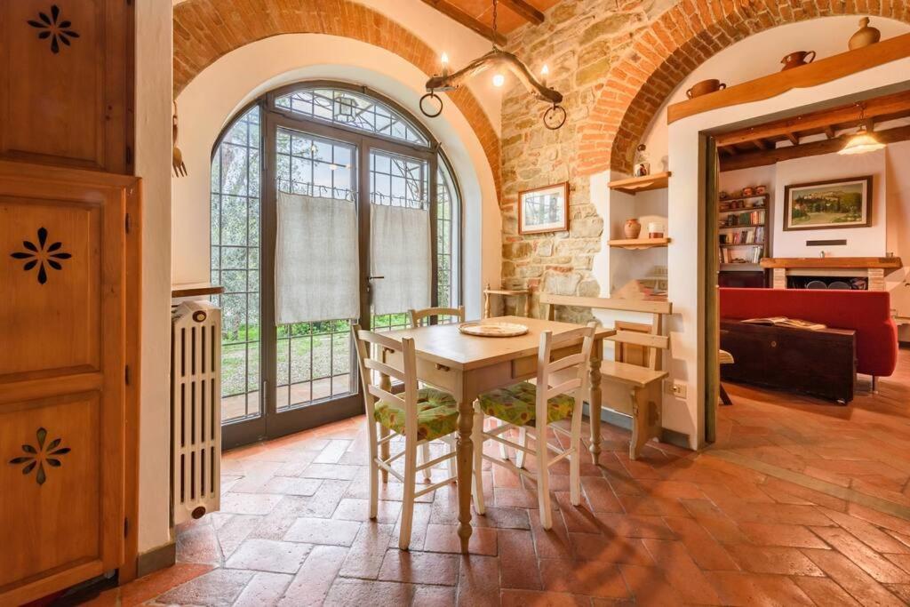 Il Portico sui Colli giardino privato e posto auto