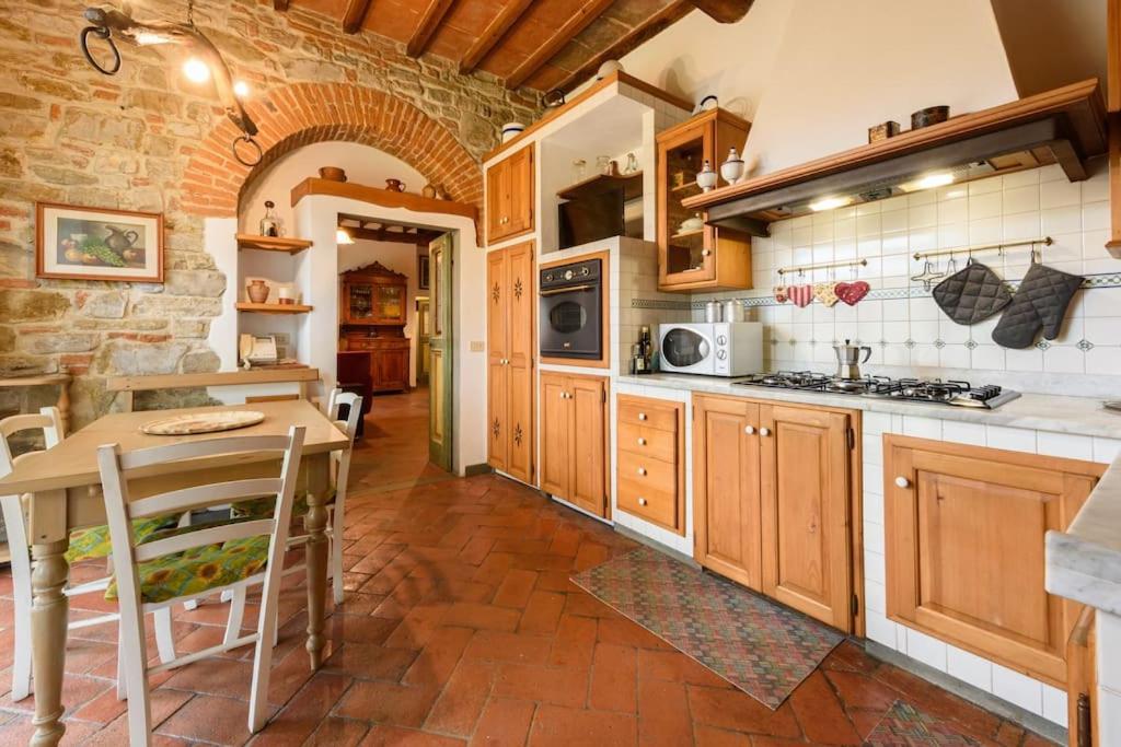 Il Portico sui Colli giardino privato e posto auto