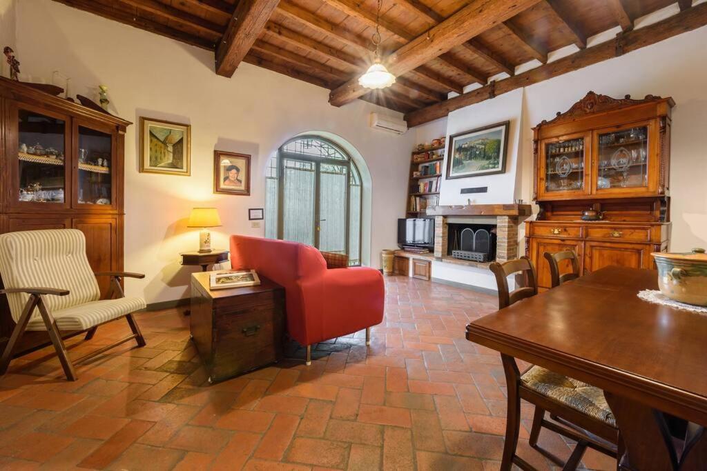 Il Portico sui Colli giardino privato e posto auto