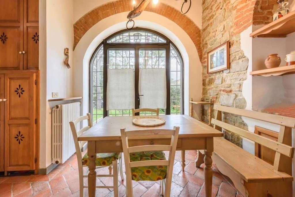 Il Portico sui Colli giardino privato e posto auto