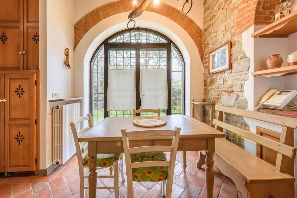 Il Portico sui Colli giardino privato e posto auto