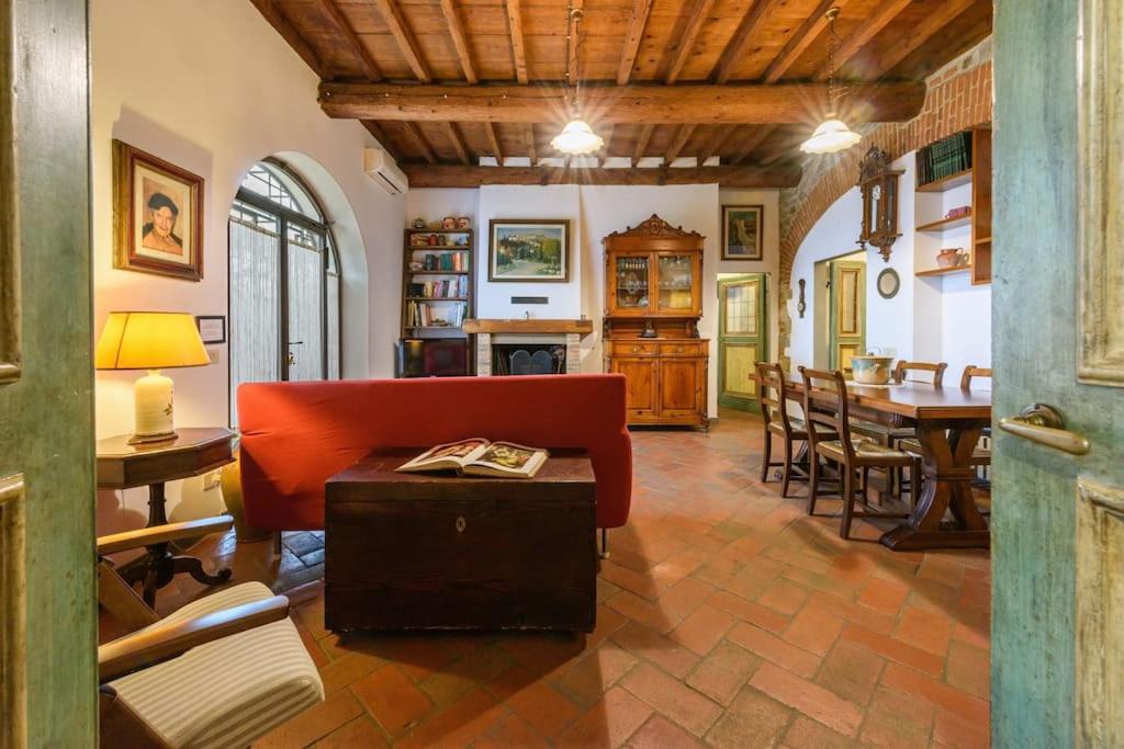 Il Portico sui Colli giardino privato e posto auto