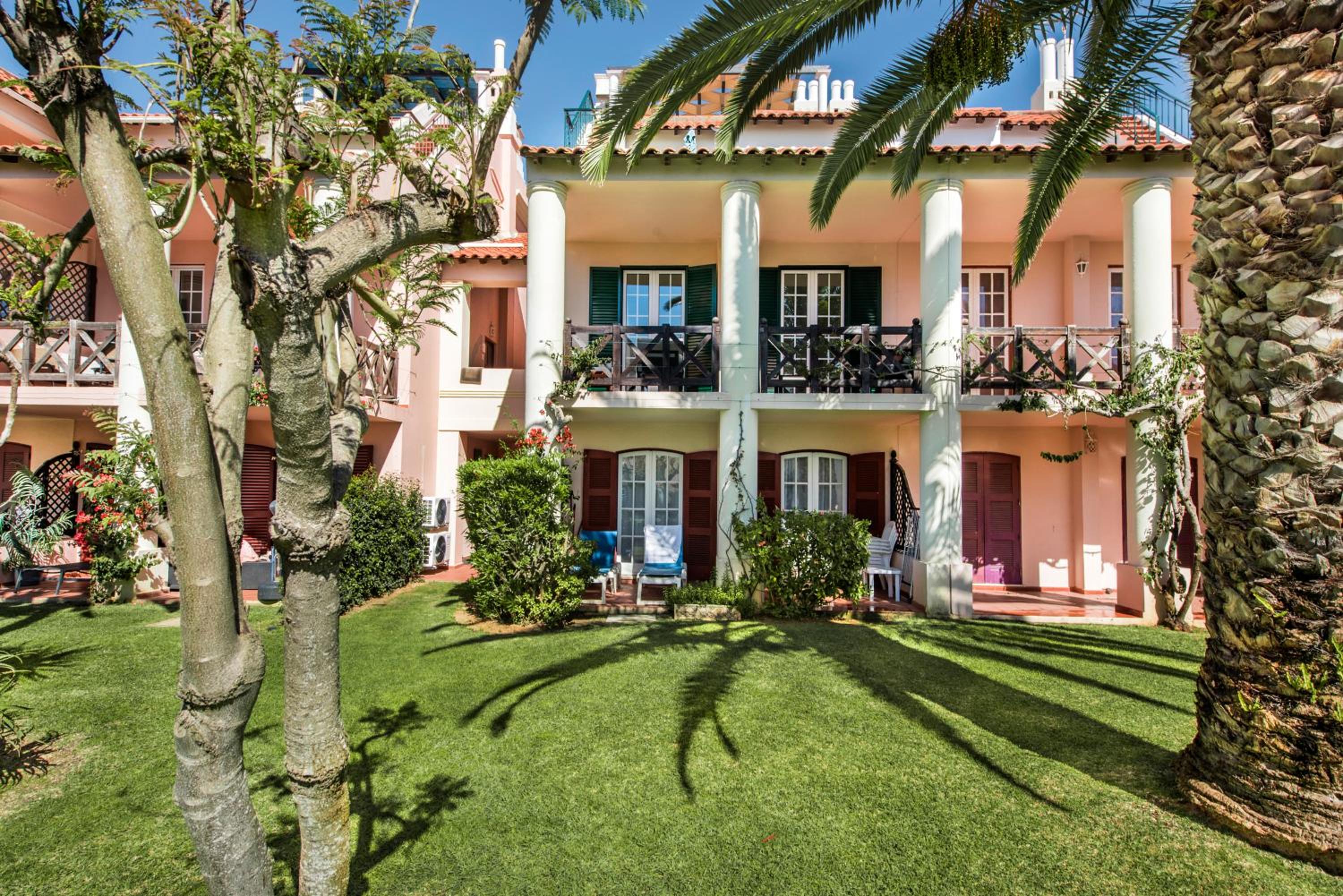 Spacious 3BR Apartment in Vilamoura Old Village with Rooftop BBQ, Pools & Panoramic Views view 2