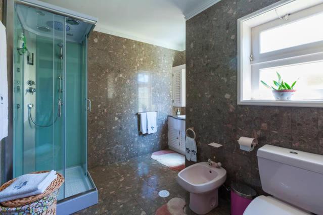 Guesthouse Pool & Sea Espinho Oporto, photo 45