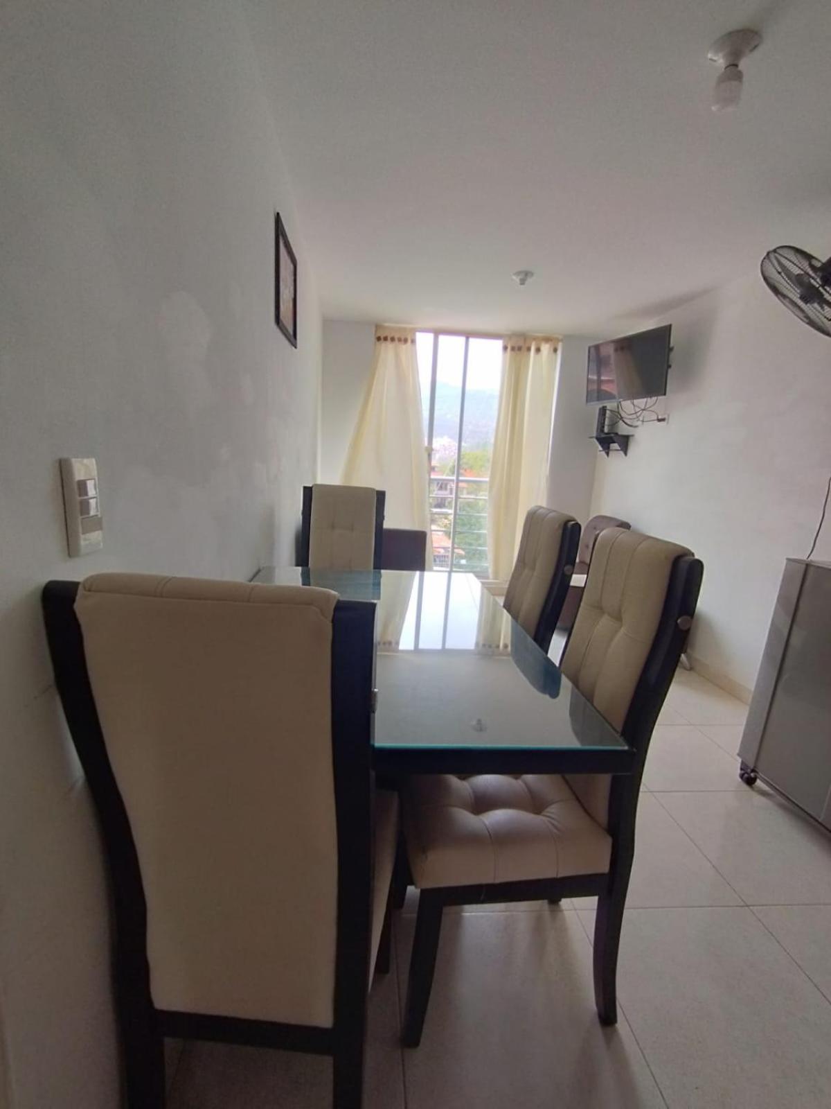 Apartamento Tercer Piso amoblado