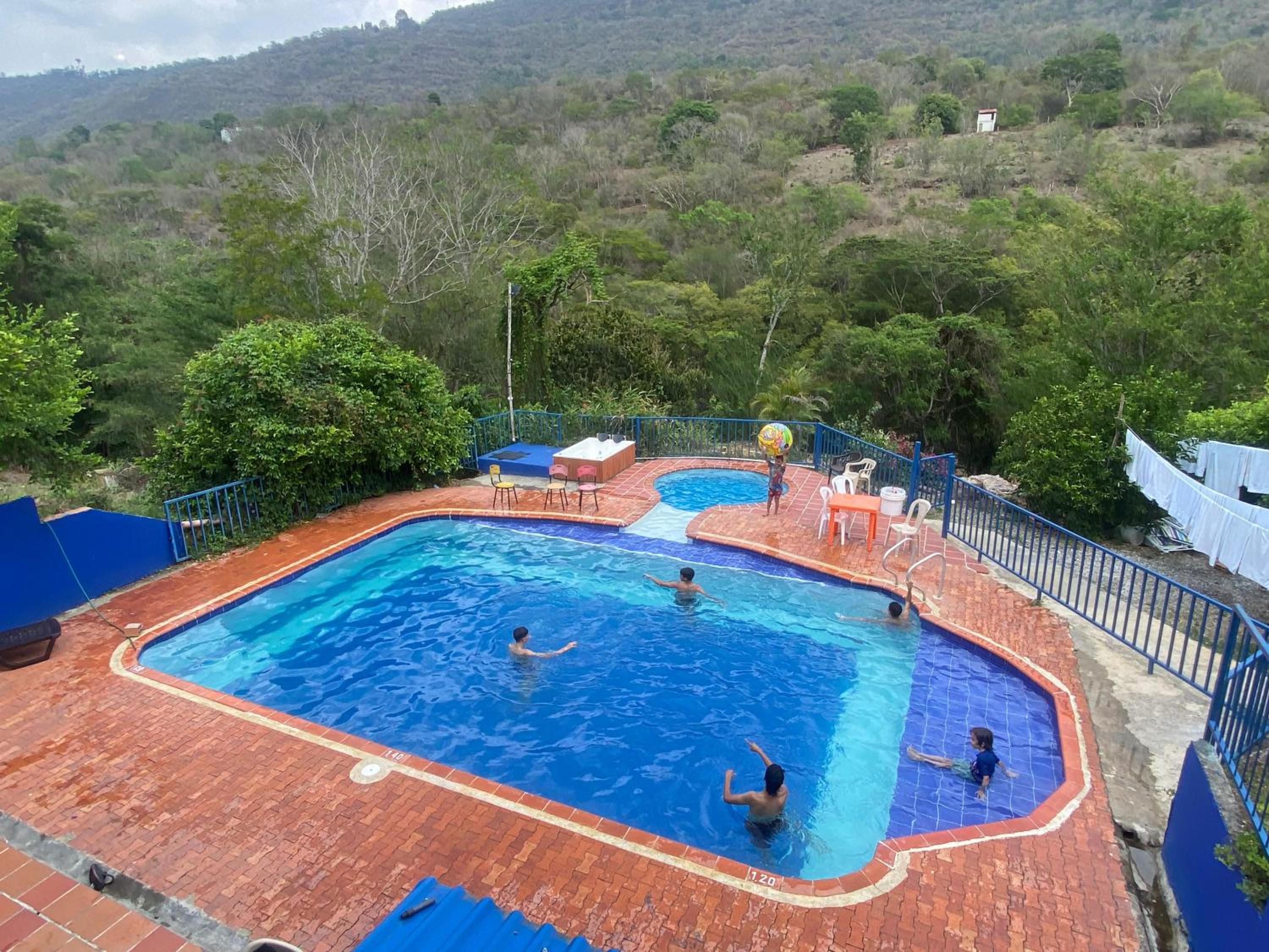 Apartamento Tercer Piso amoblado